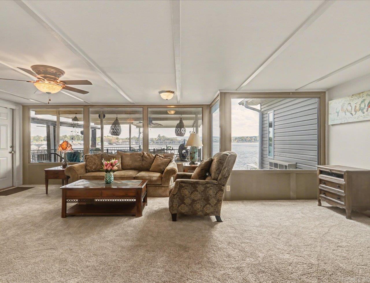 165 Pretti Point Property Photo 8