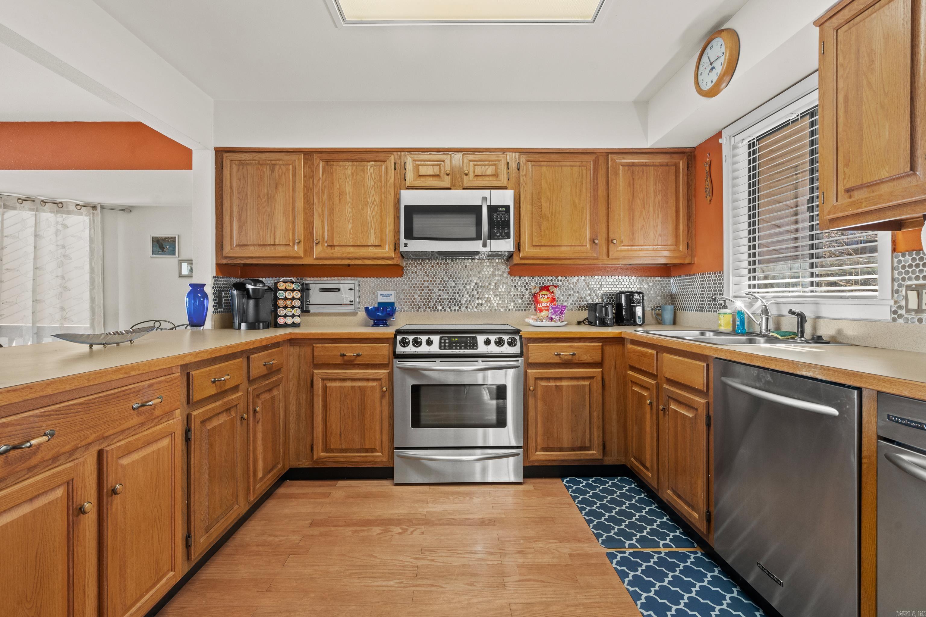 200 Hamilton Oaks Drive U4 Property Photo 13