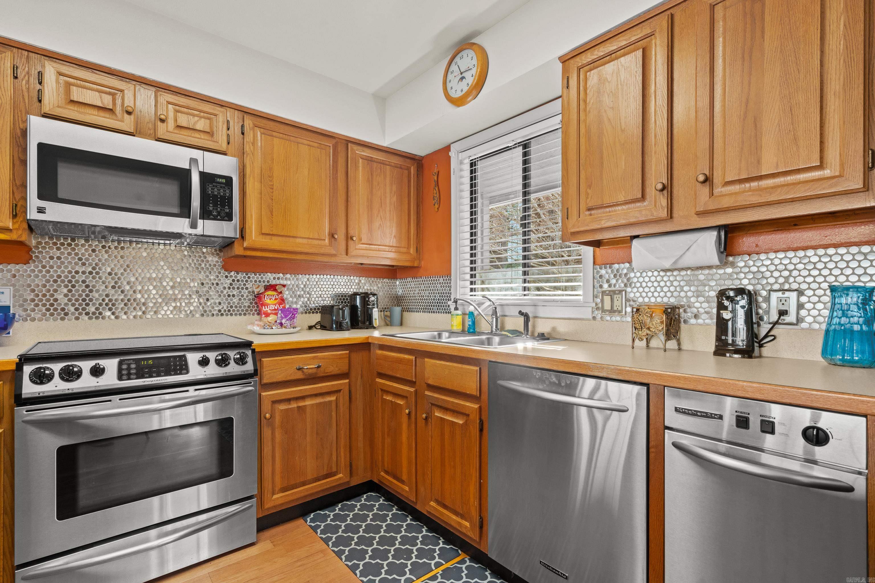 200 Hamilton Oaks Drive U4 Property Photo 15