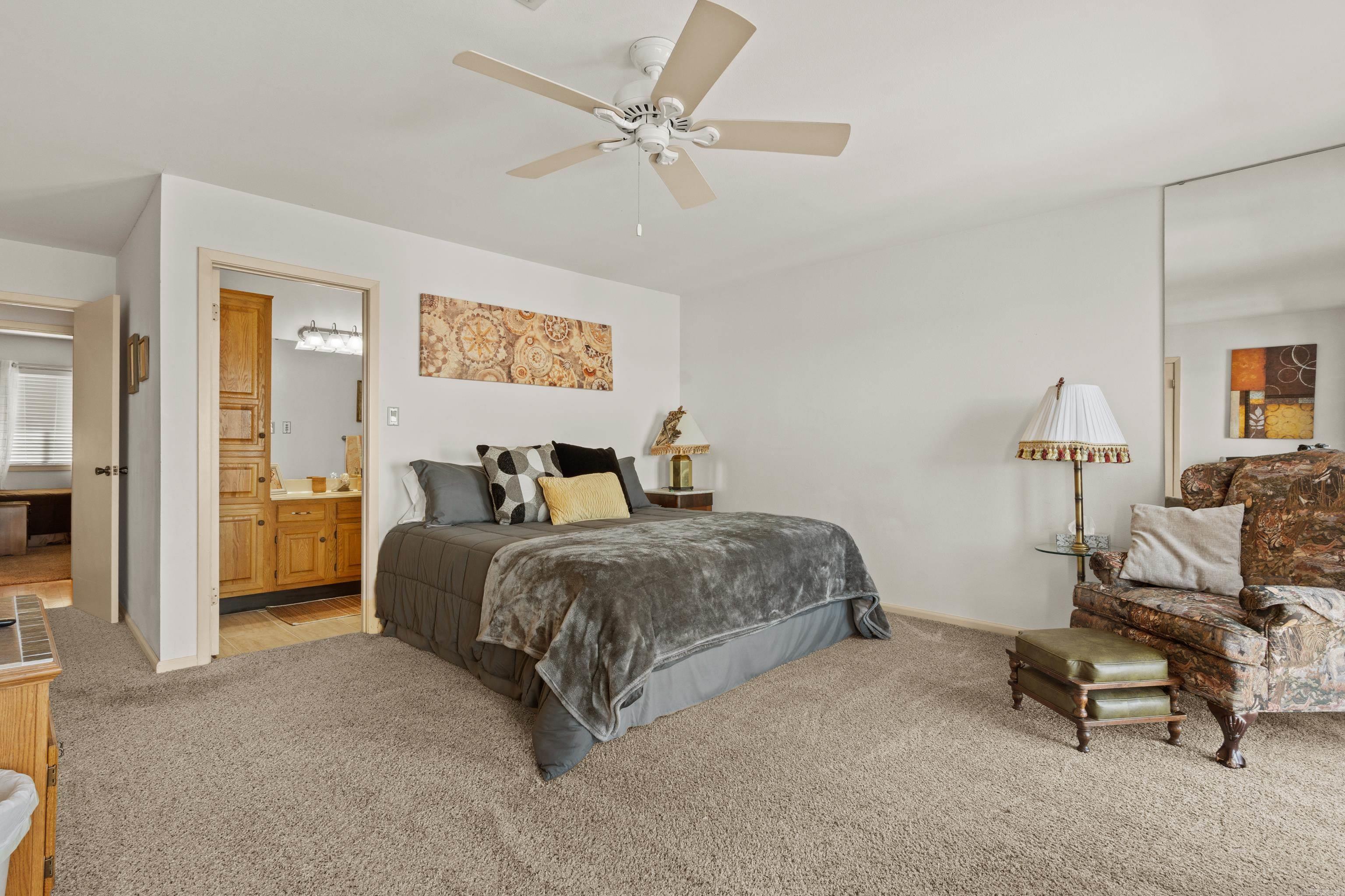 200 Hamilton Oaks Drive U4 Property Photo 18