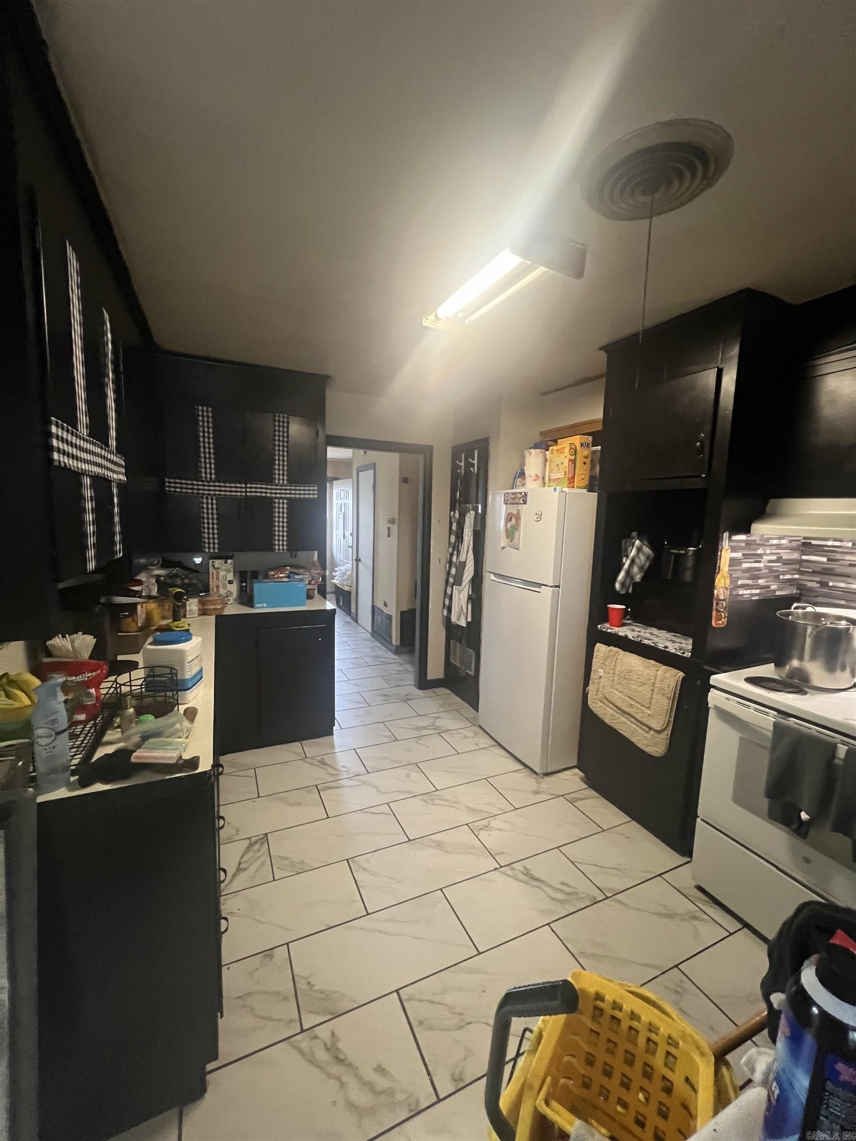 1300 Haley Street Property Photo 7