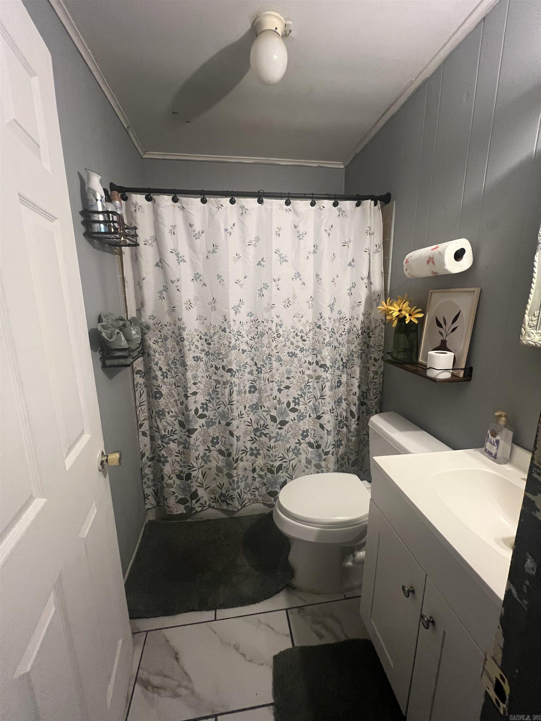 1300 Haley Street Property Photo 9