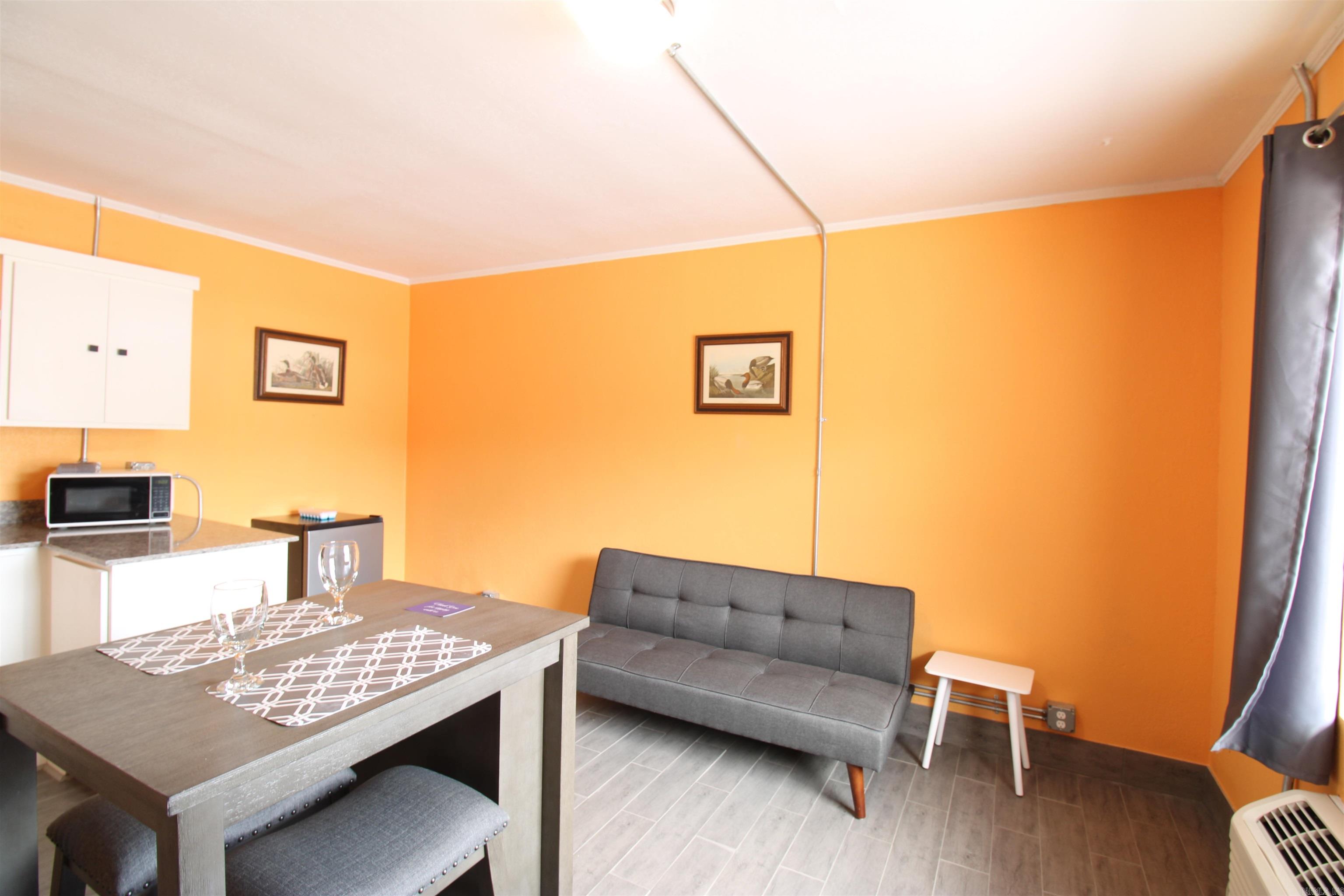 1611 Central Avenue Property Photo 3