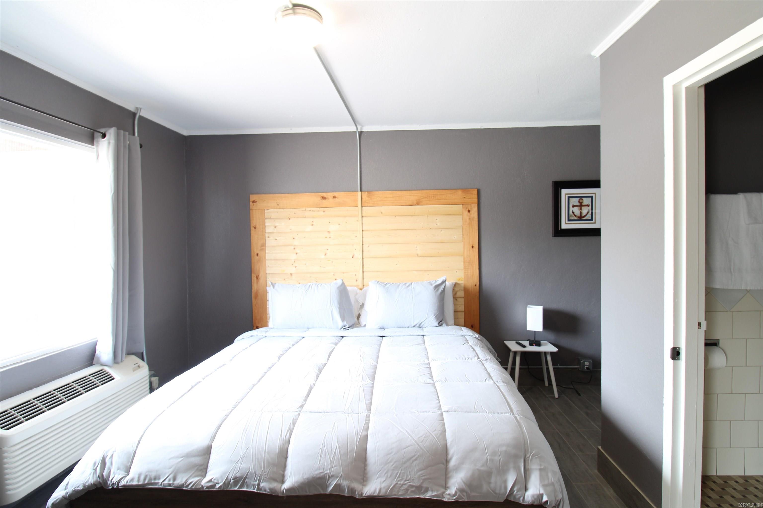 1611 Central Avenue Property Photo 7