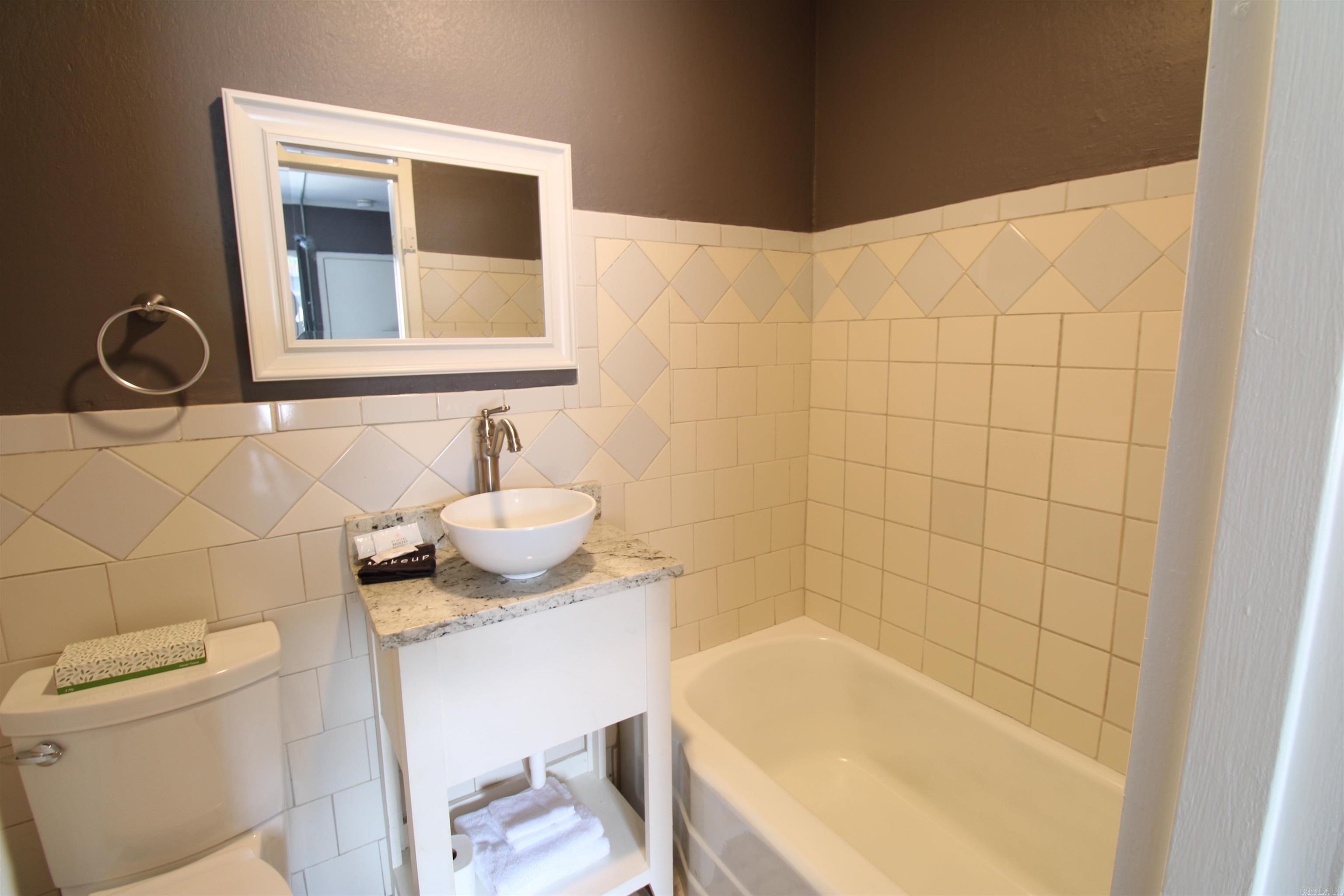 1611 Central Avenue Property Photo 8