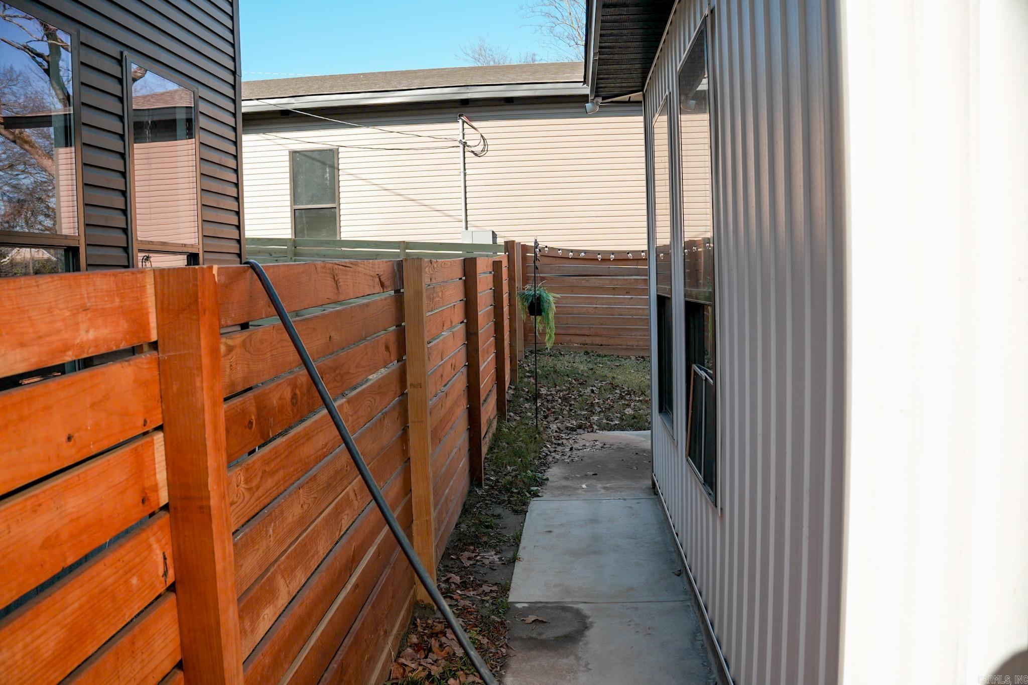 2818 W 11th Street Property Photo 29