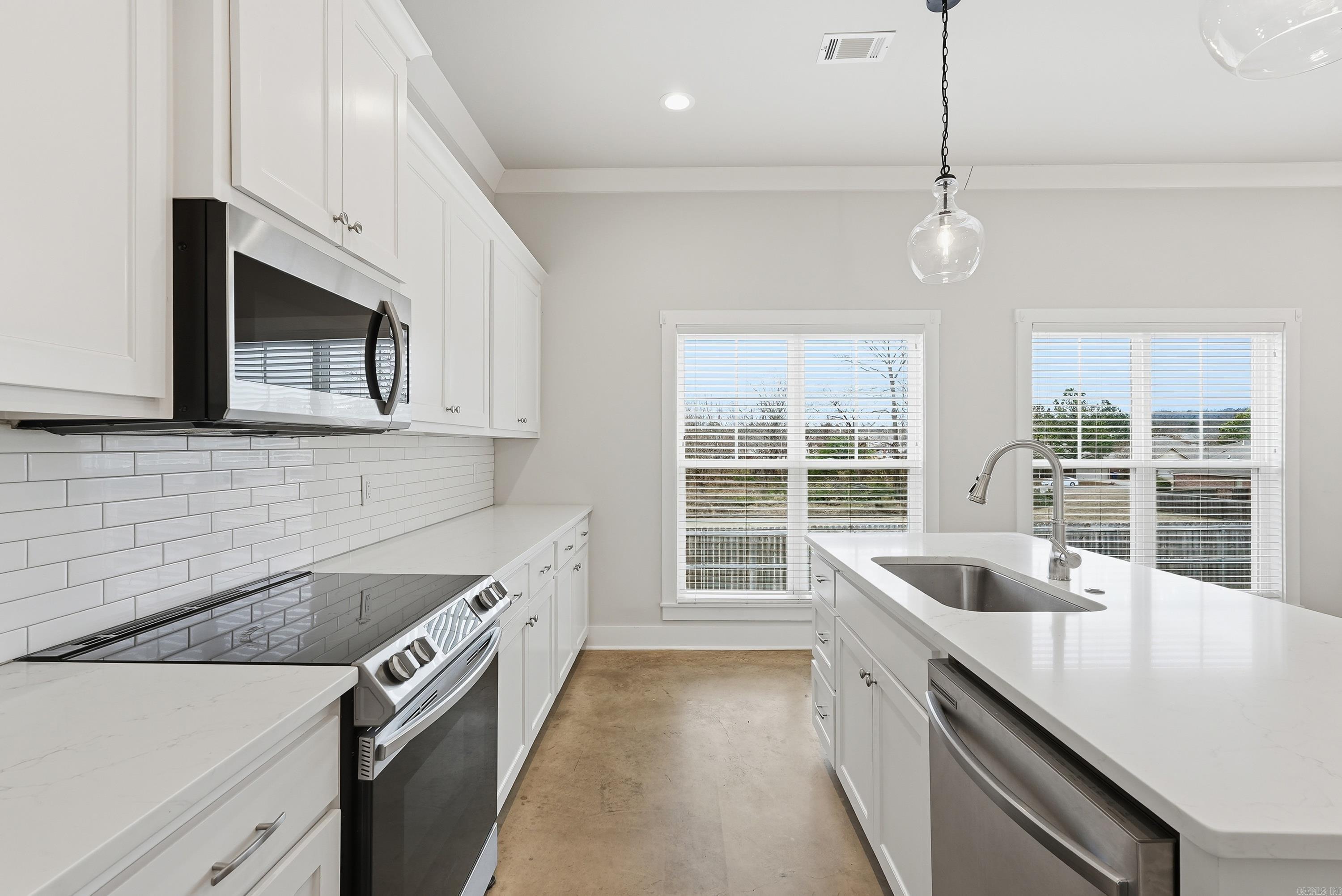 1635 Poteete Drive Property Photo 8