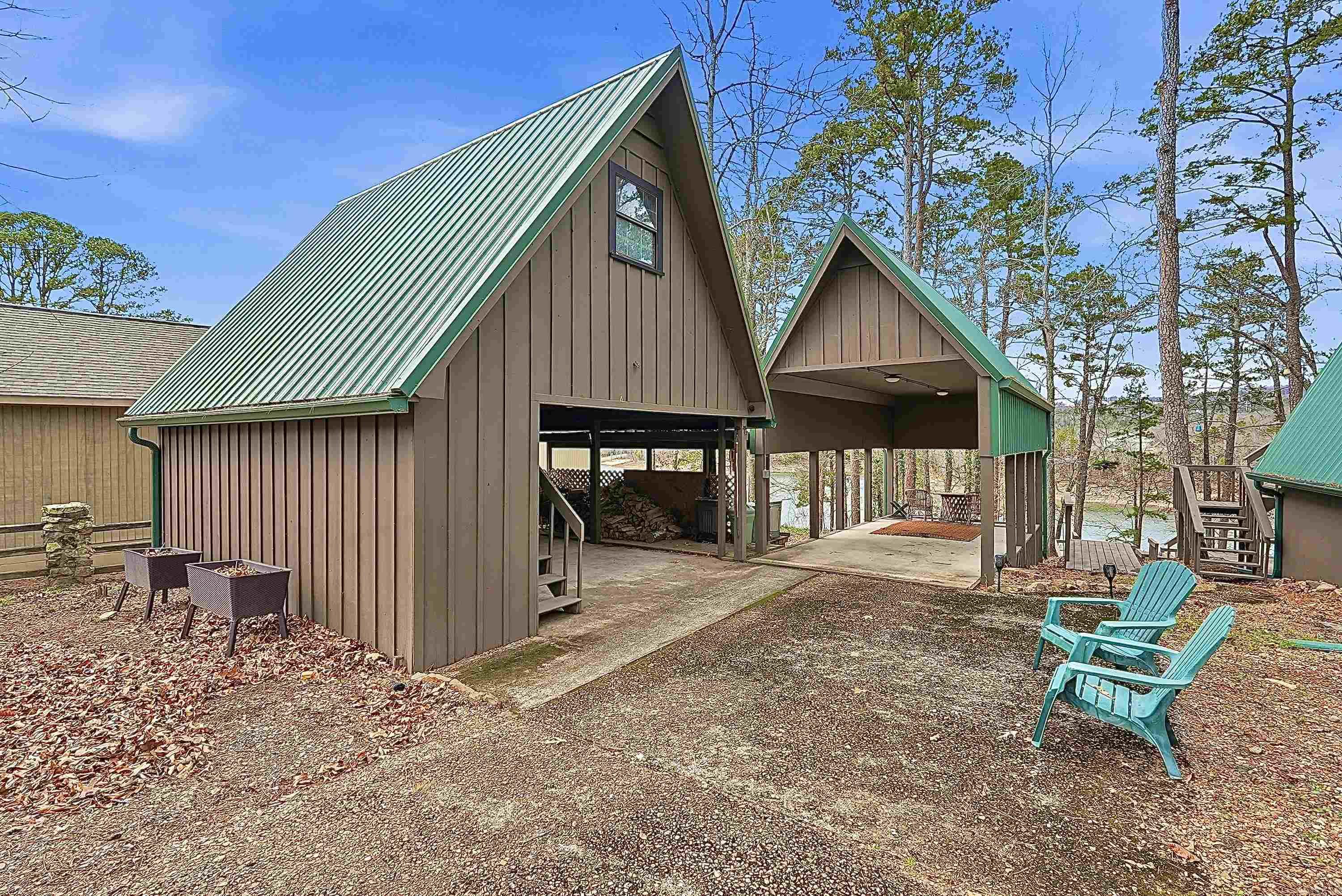 450 Davidson Circle Property Photo 3