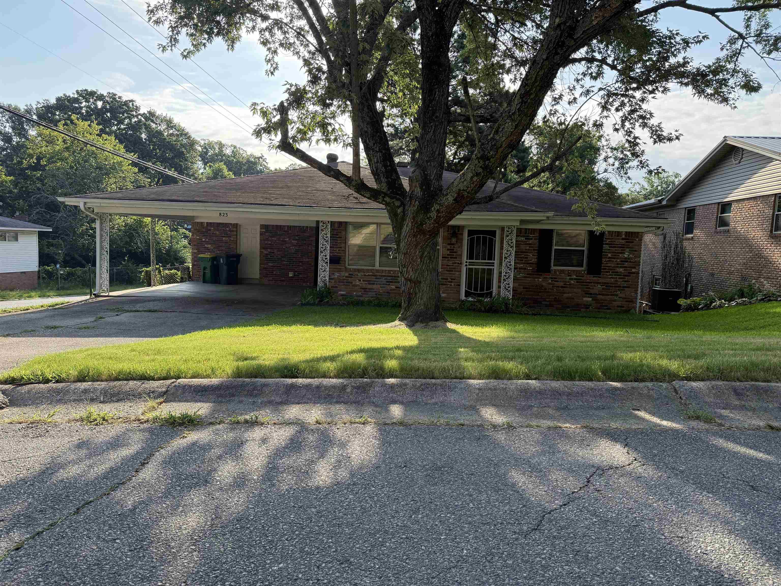 823 Bryan Street Property Photo 1