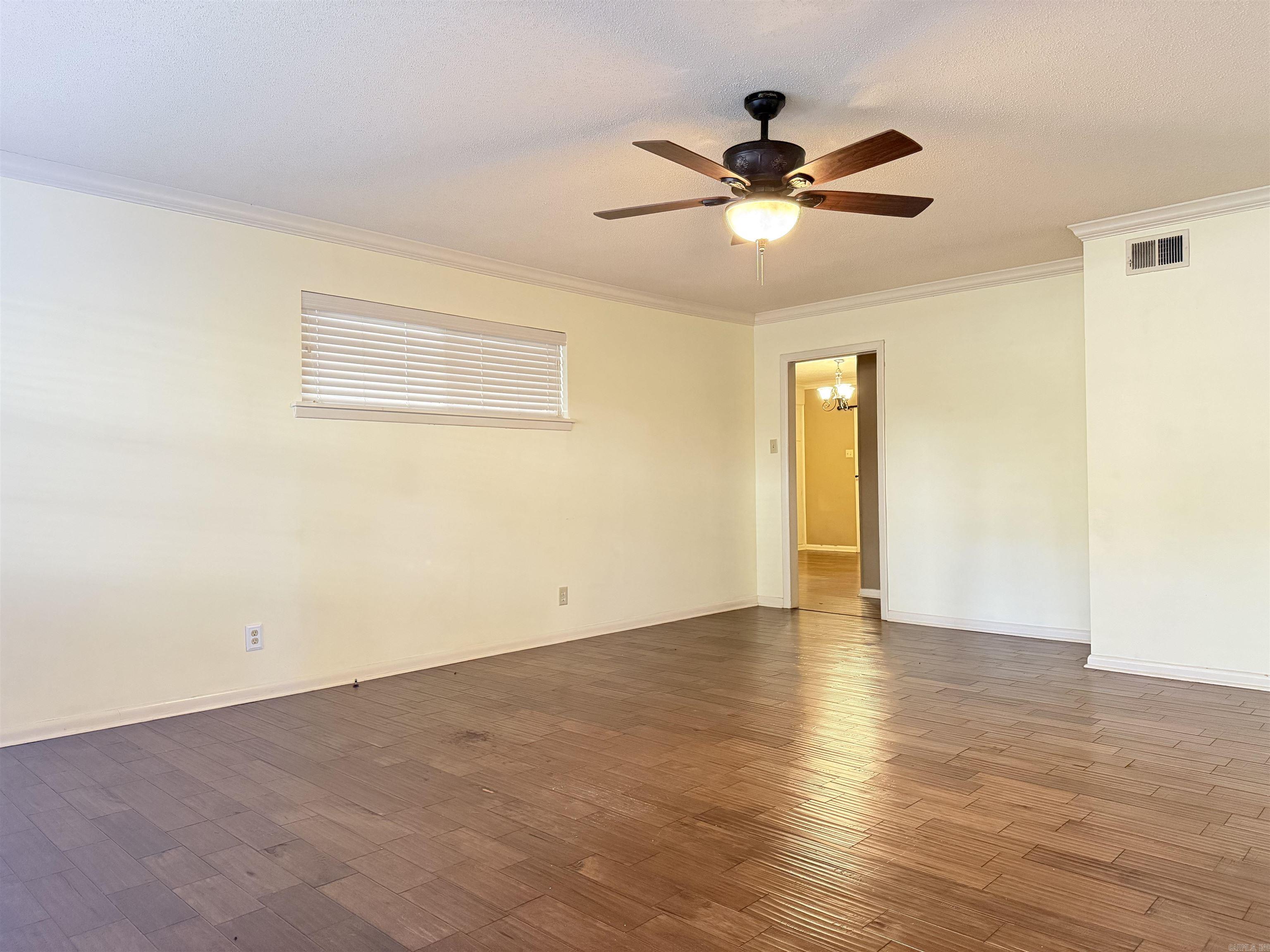 823 Bryan Street Property Photo 13