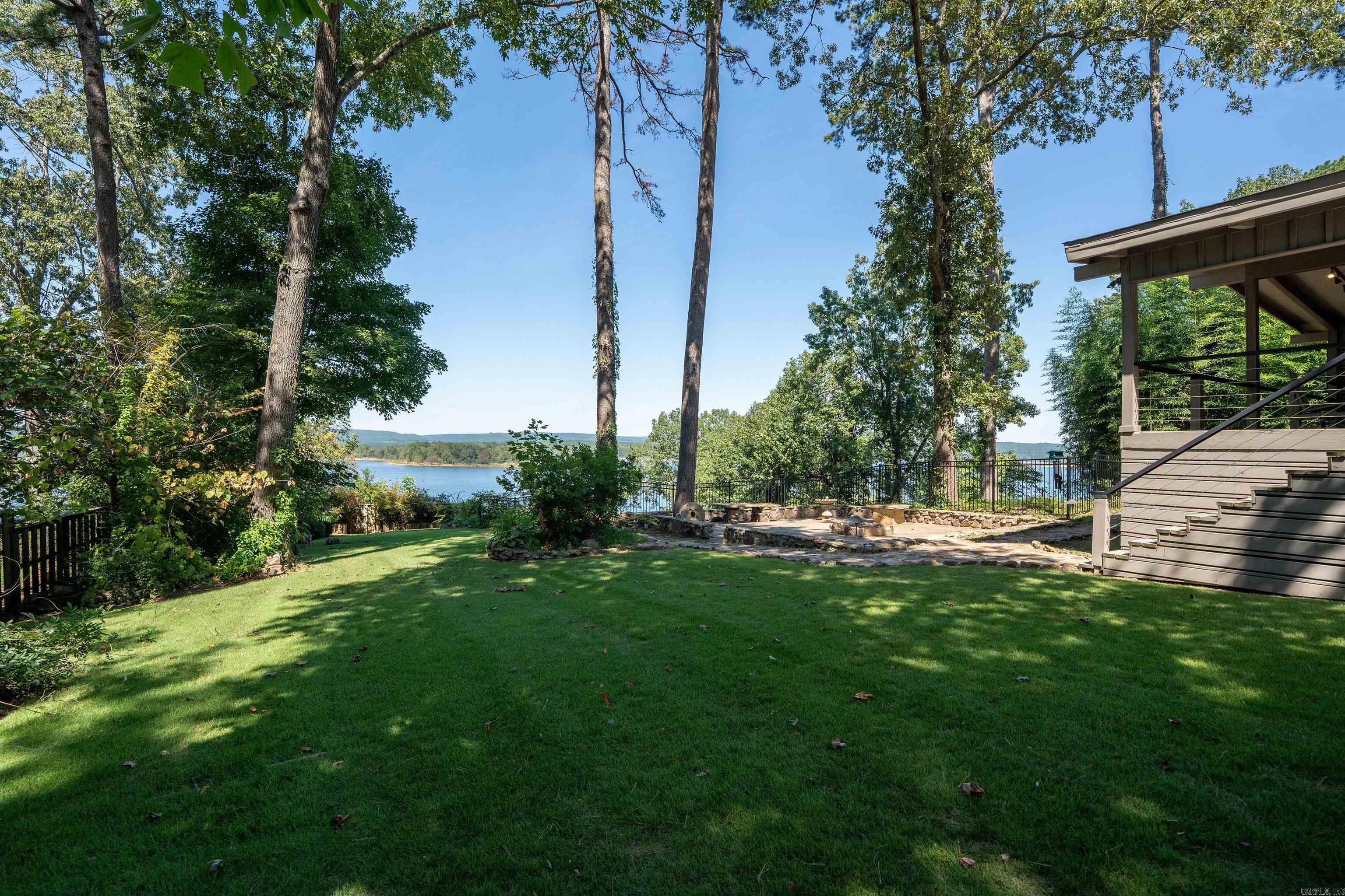 300 Bellview Drive Property Photo 34