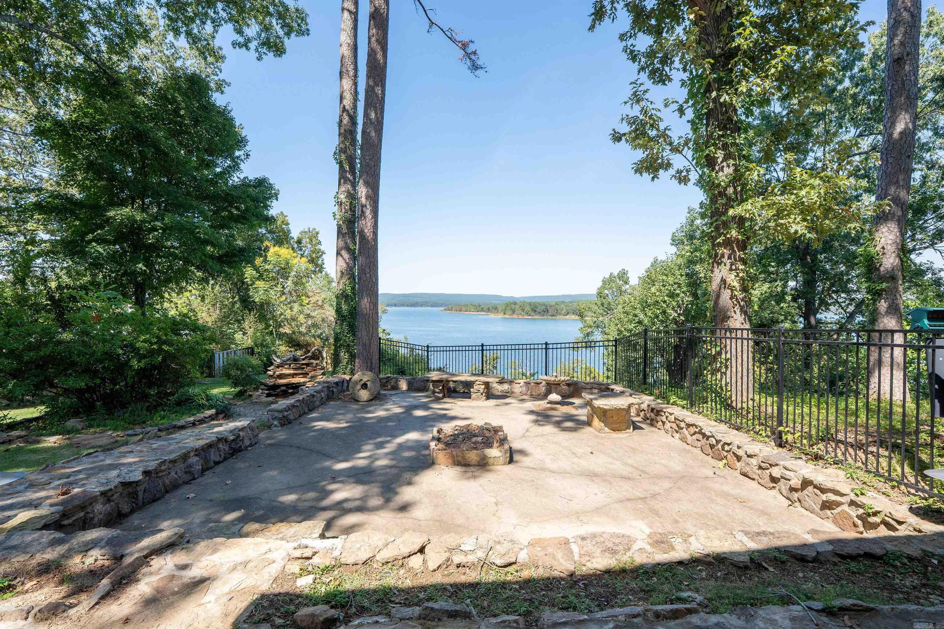 300 Bellview Drive Property Photo 35