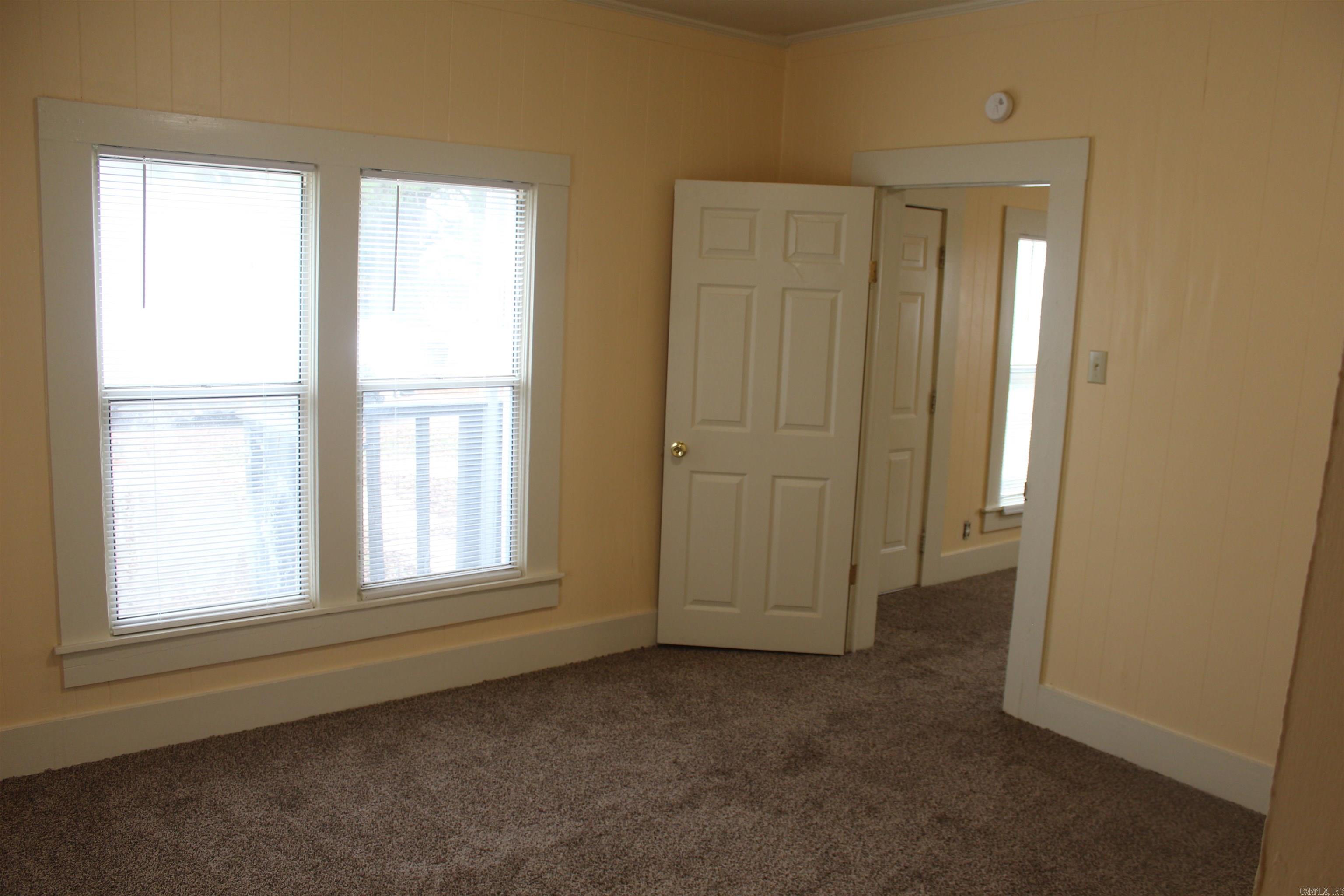 703 E 5th Streets Property Photo 6