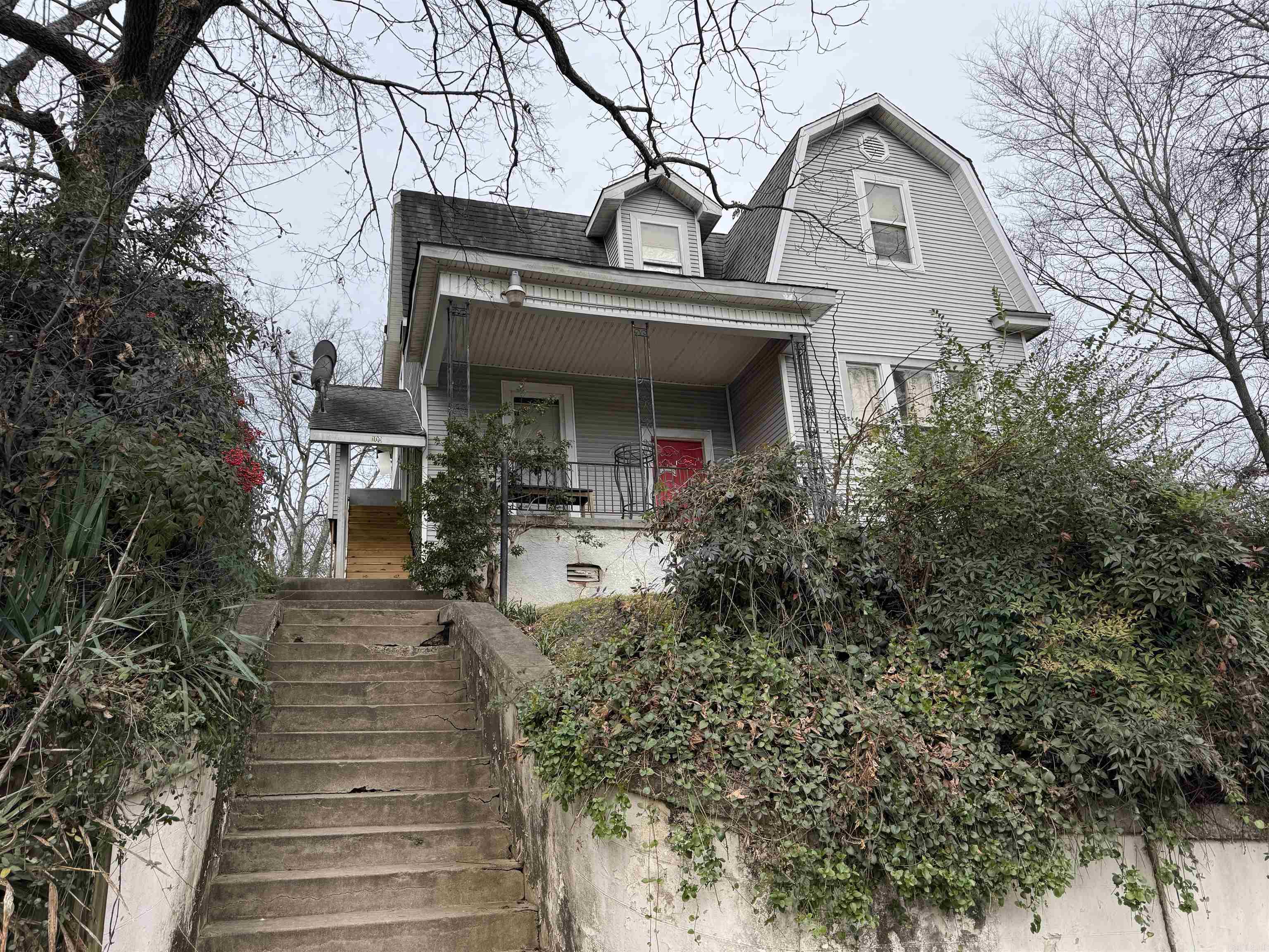100 Dennison Street Property Photo 1