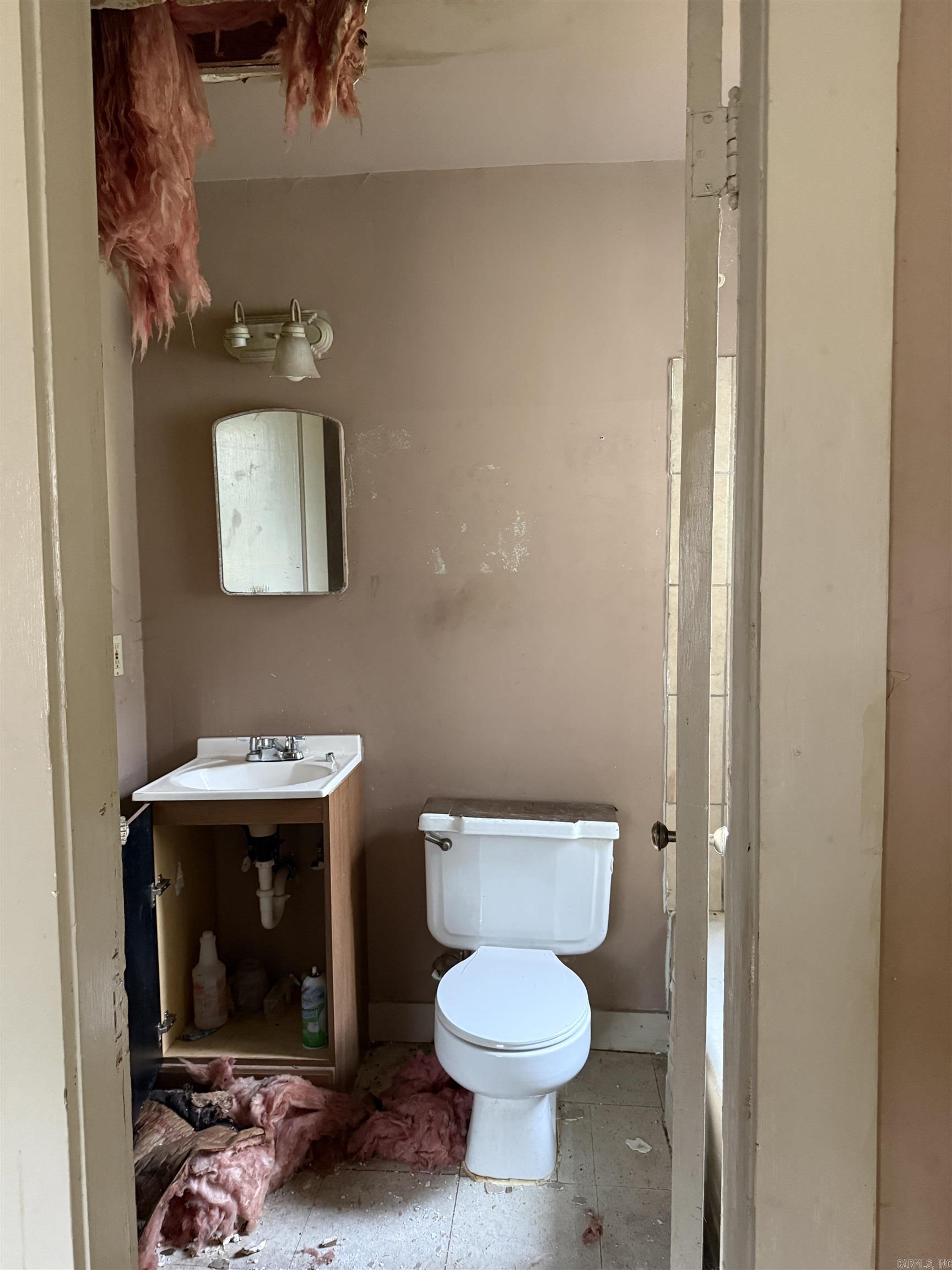 100 Dennison Street Property Photo 4