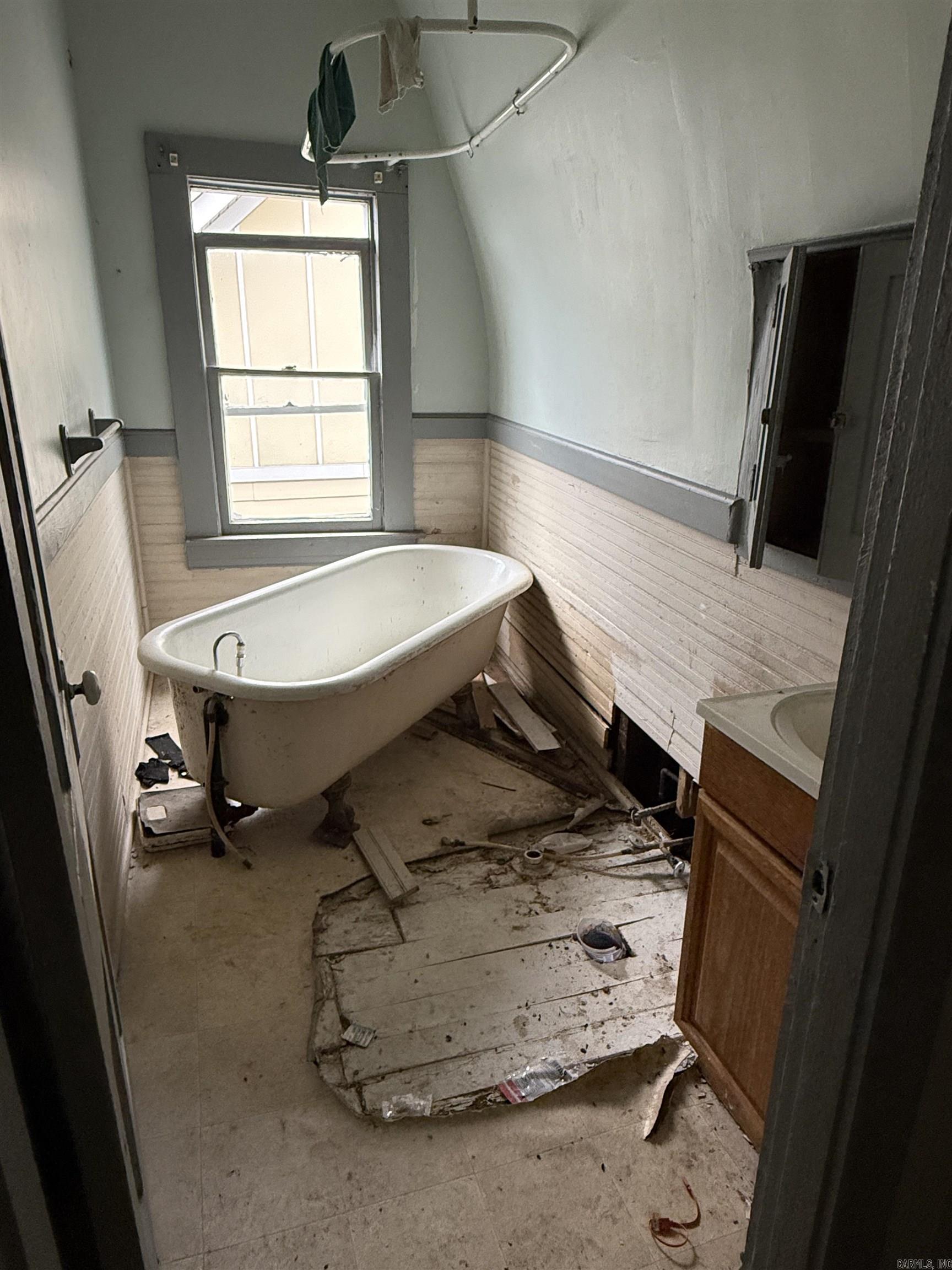 100 Dennison Street Property Photo 11