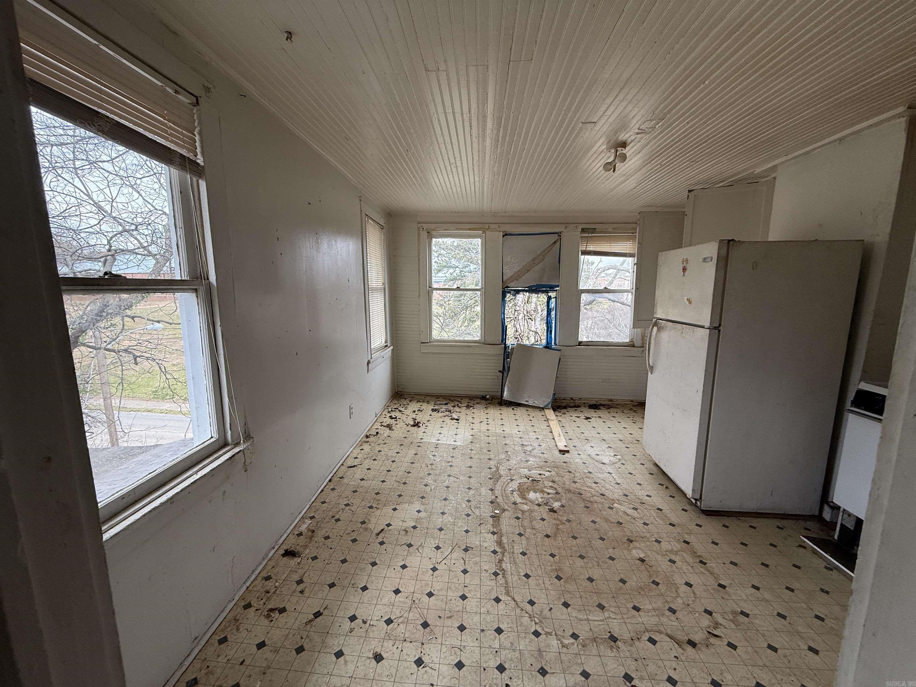 100 Dennison Street Property Photo 16