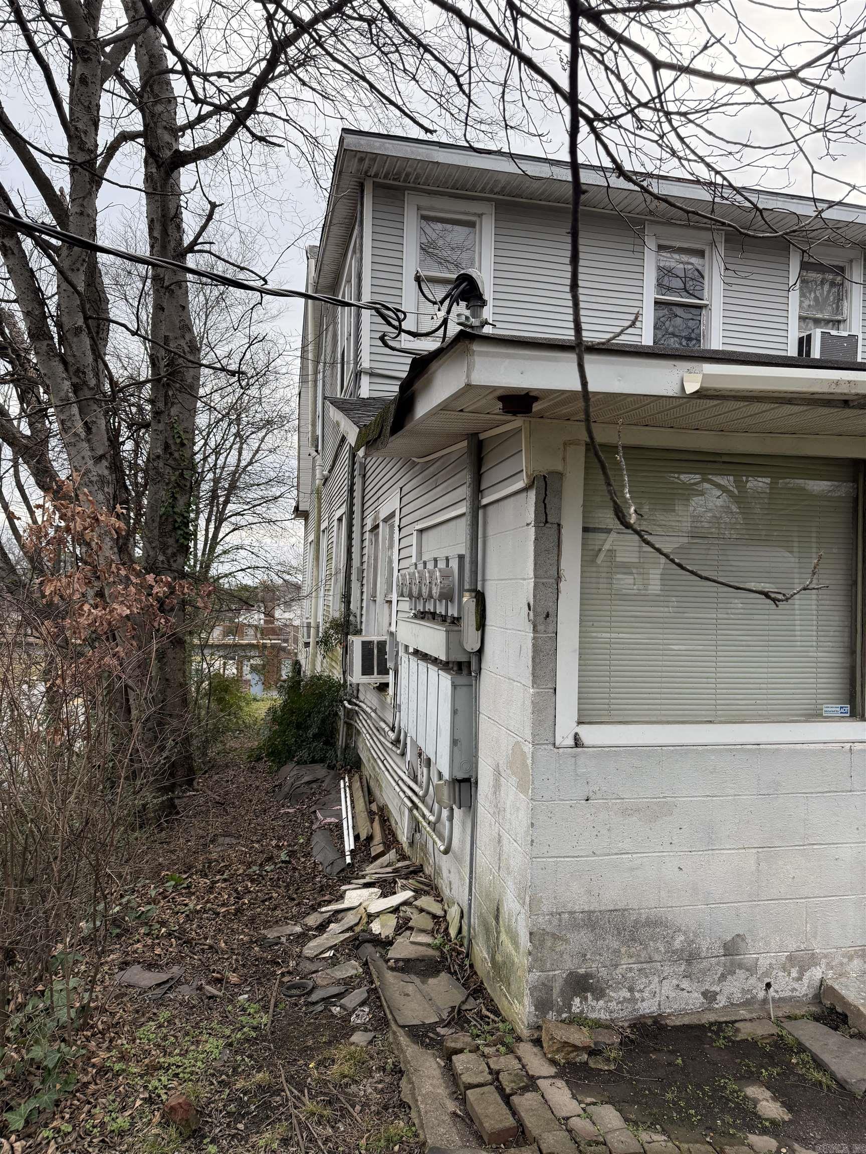 100 Dennison Street Property Photo 26