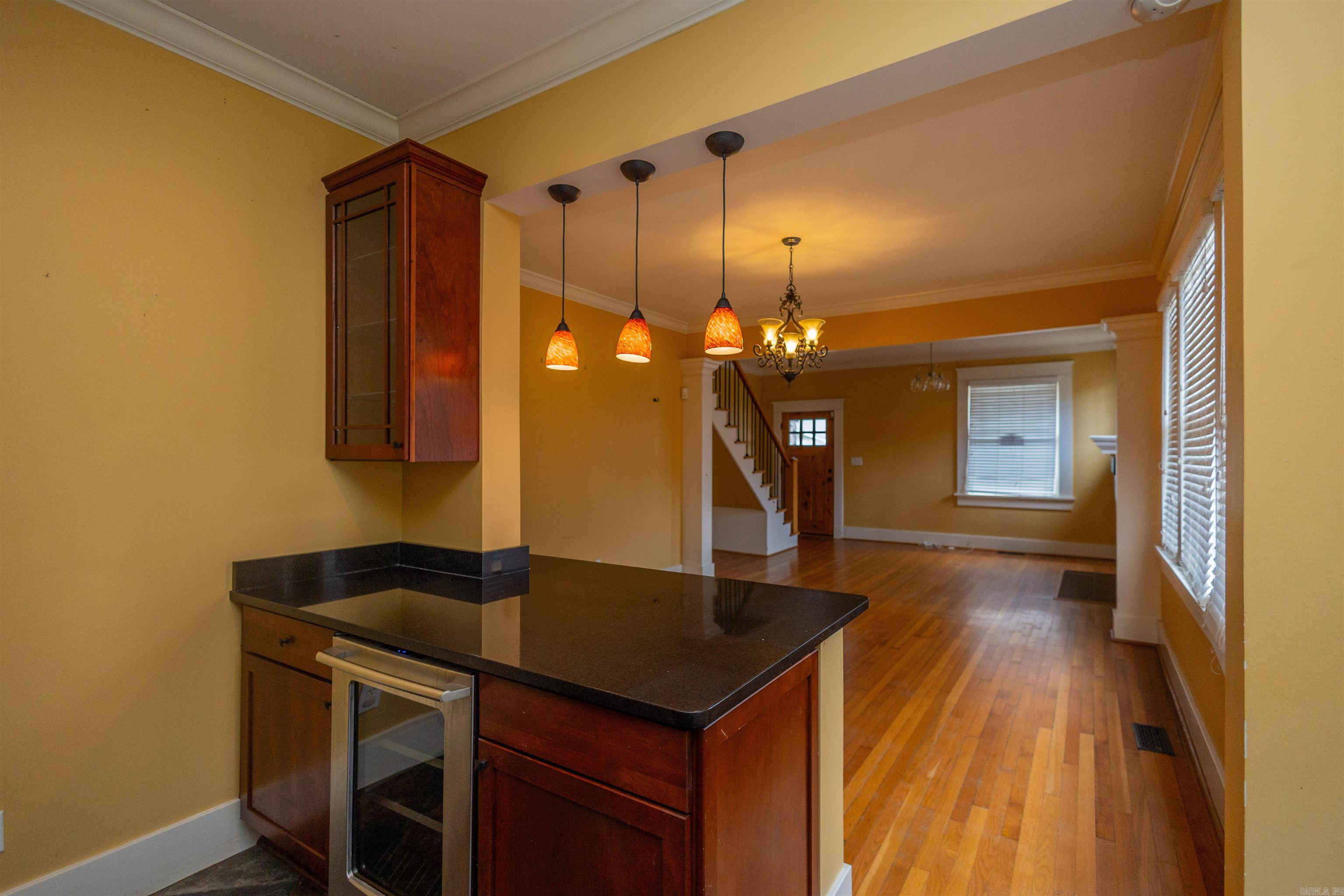 215 Johnson Street Property Photo 3