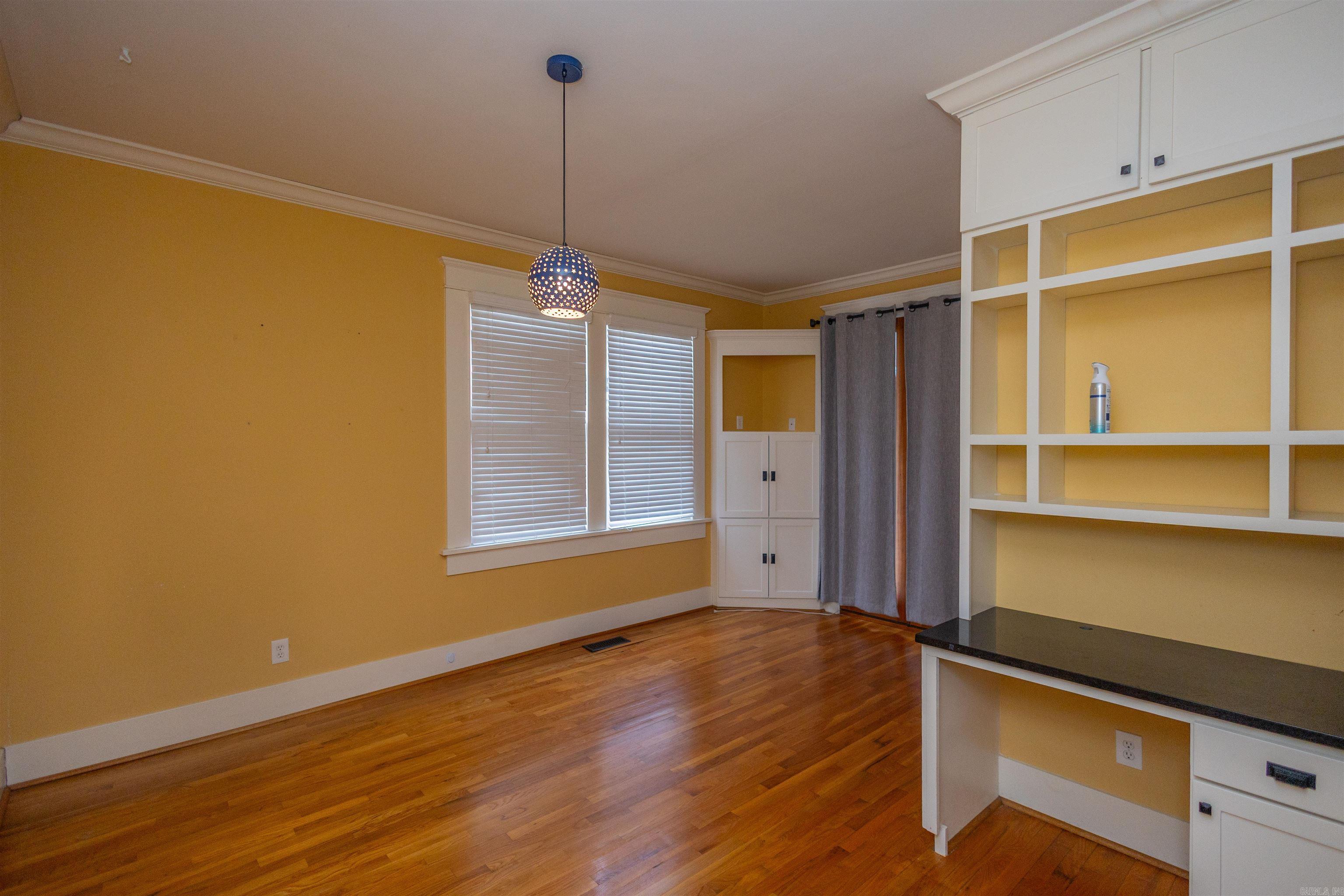 215 Johnson Street Property Photo 12