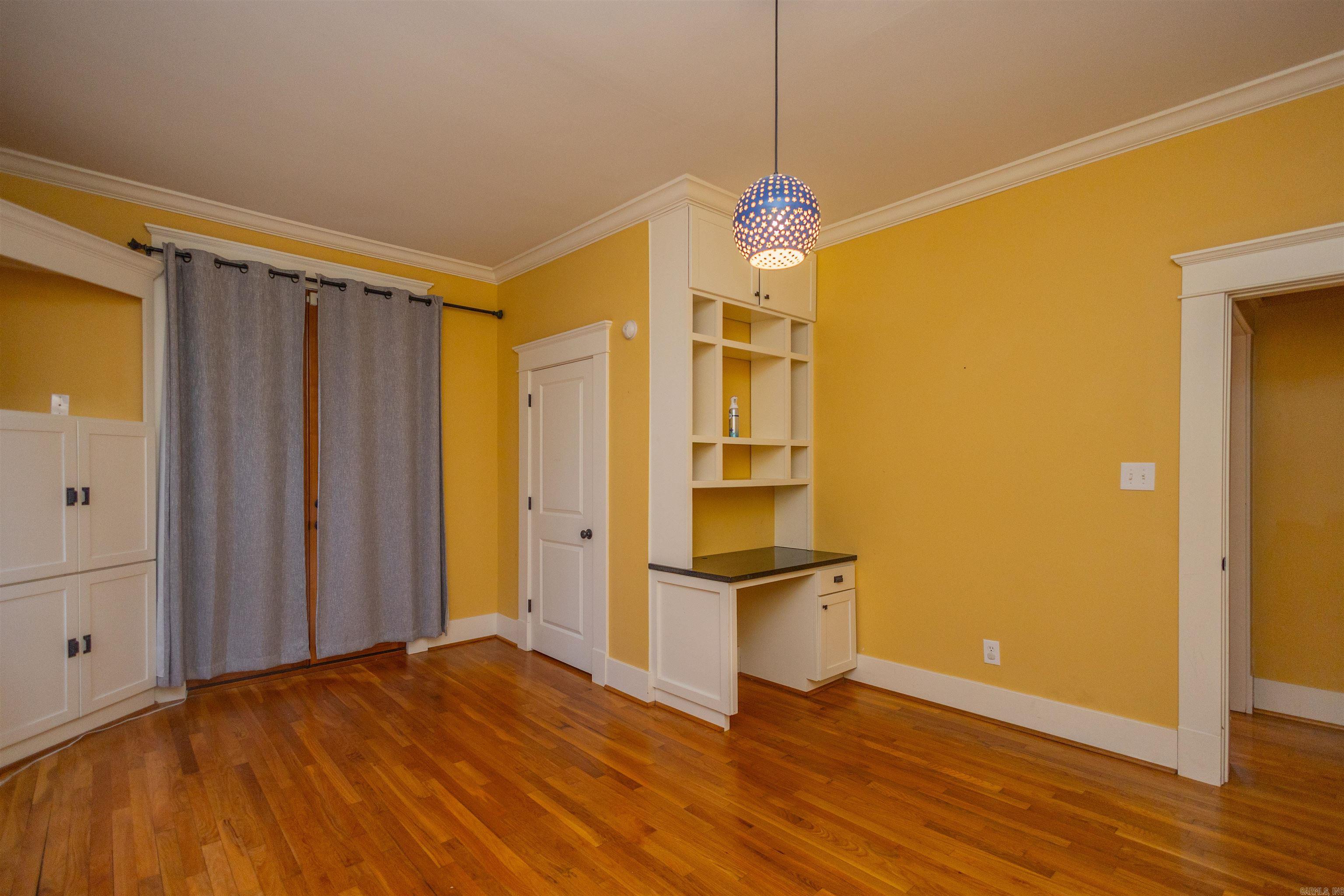 215 Johnson Street Property Photo 13