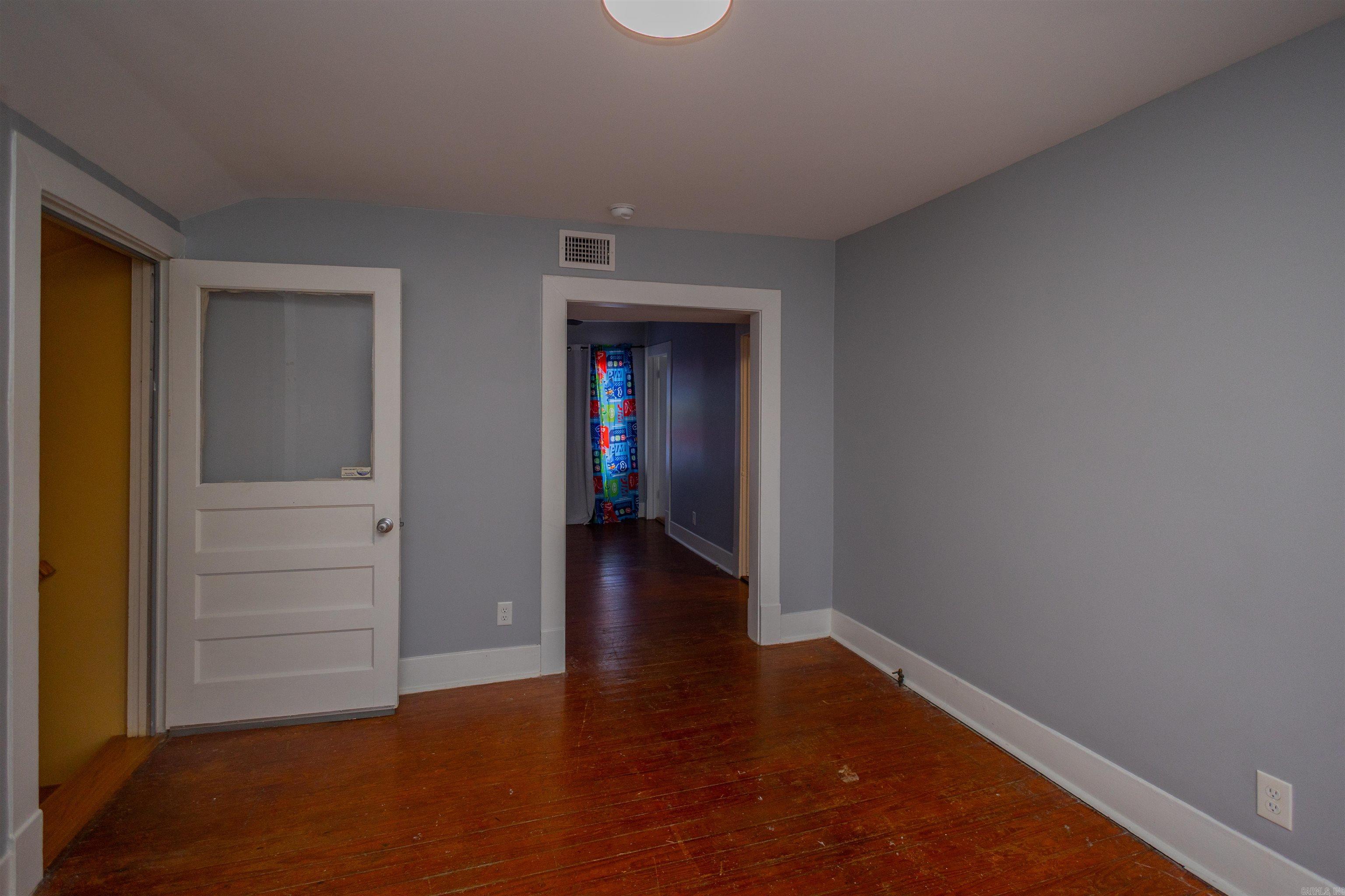 215 Johnson Street Property Photo 23