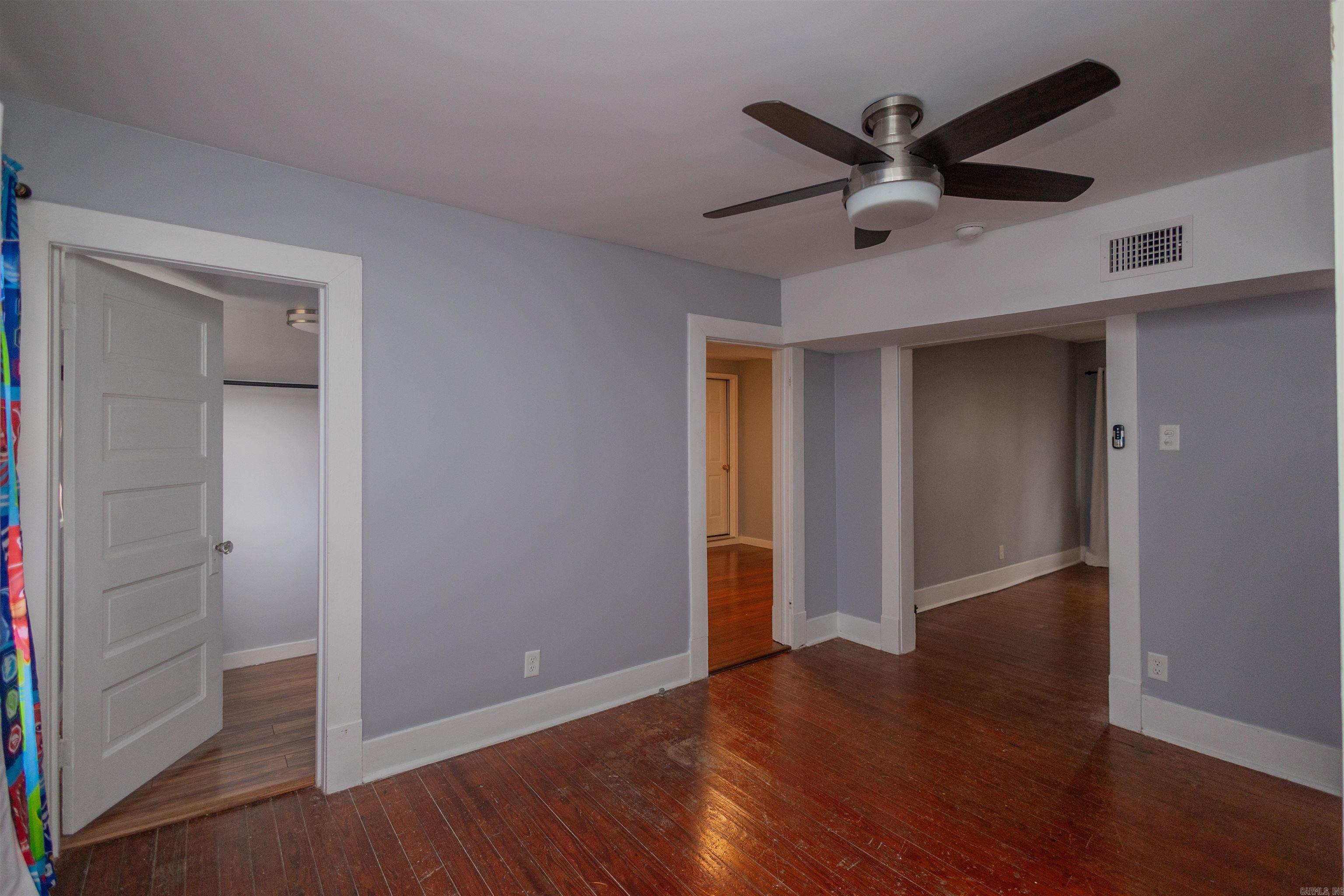 215 Johnson Street Property Photo 27