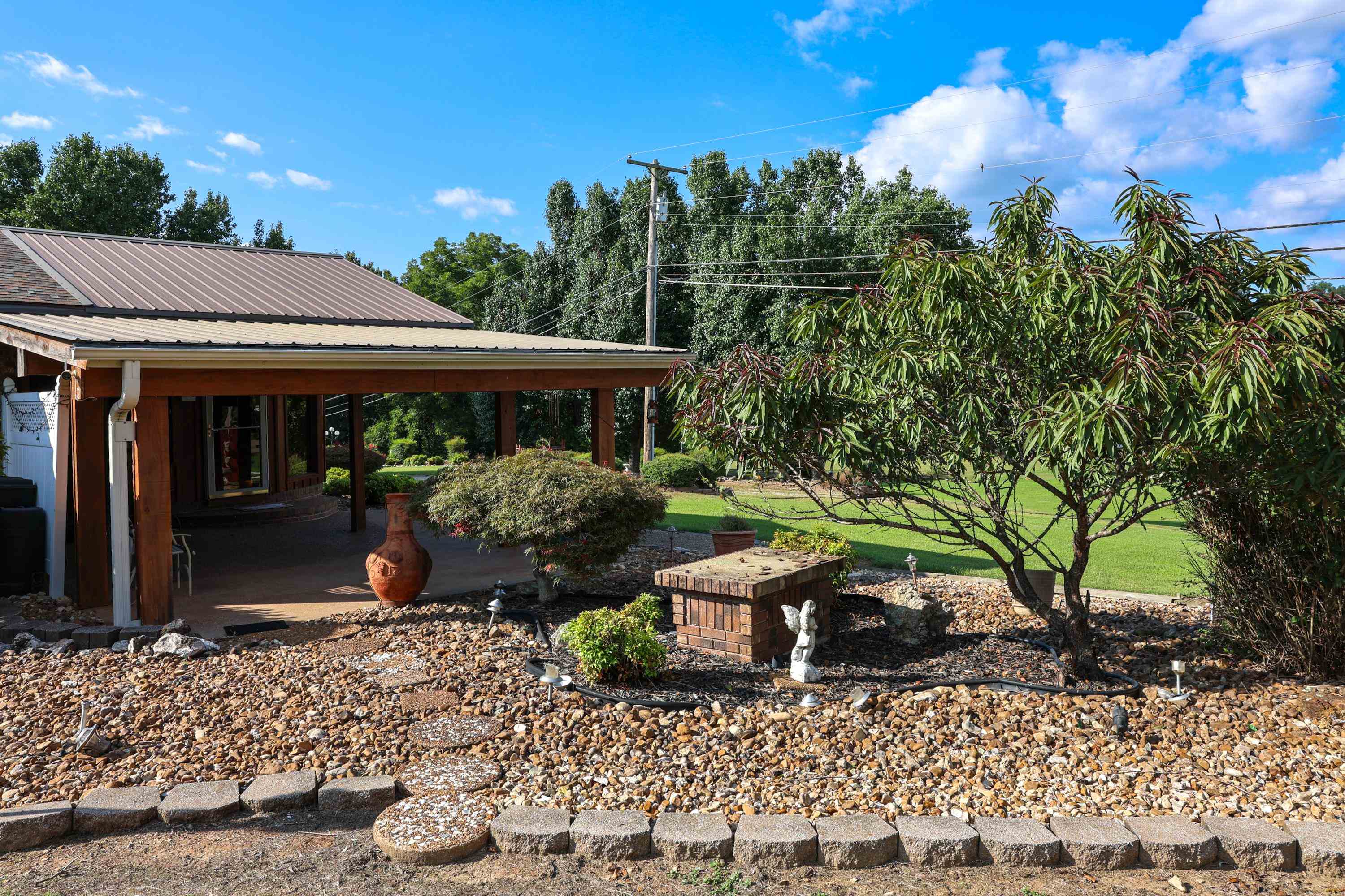 382 Riverview Drive Property Photo 5