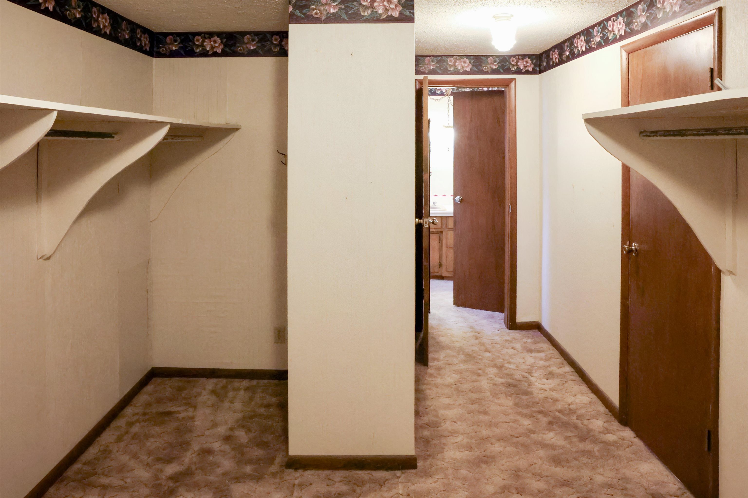 382 Riverview Drive Property Photo 16