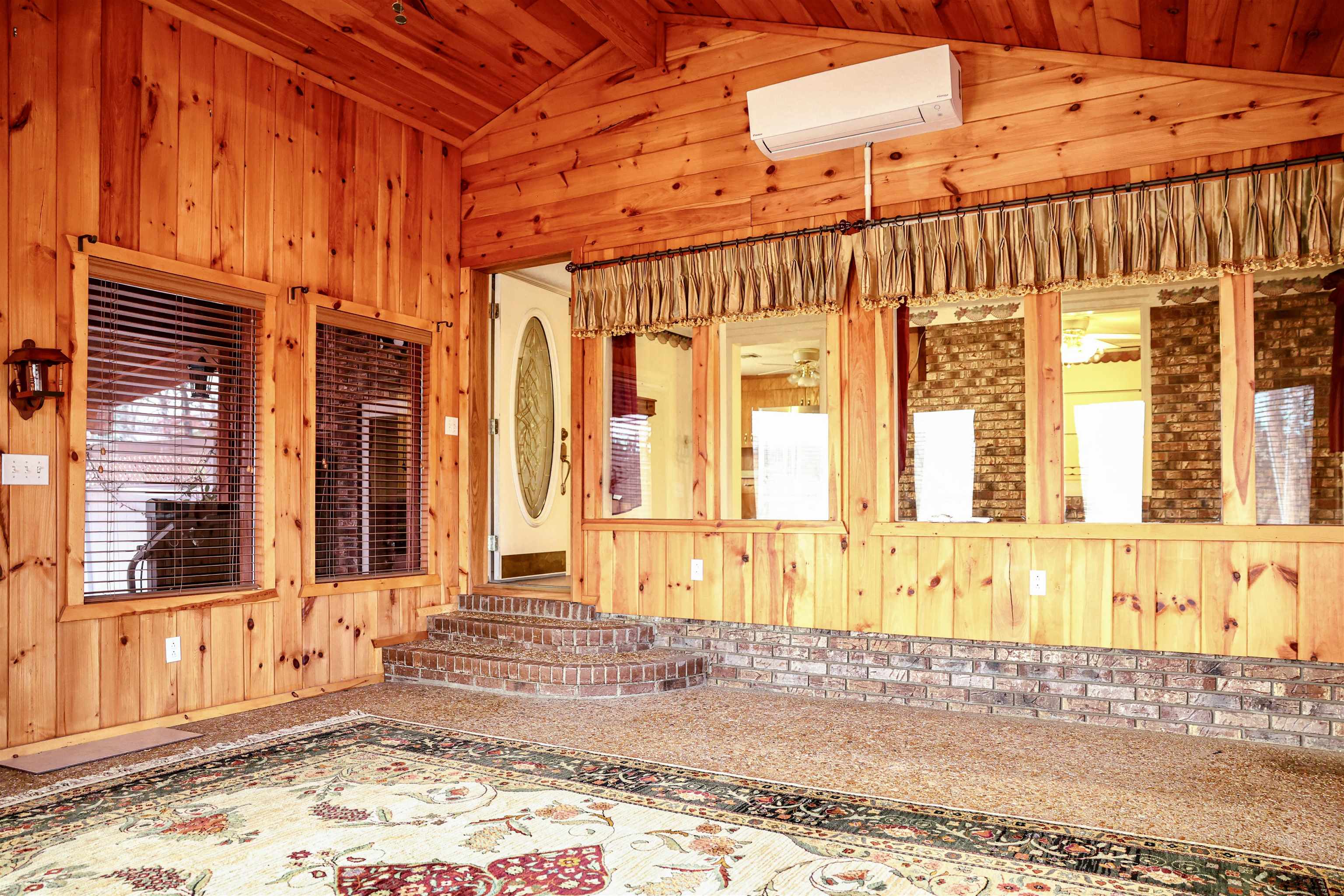 382 Riverview Drive Property Photo 18