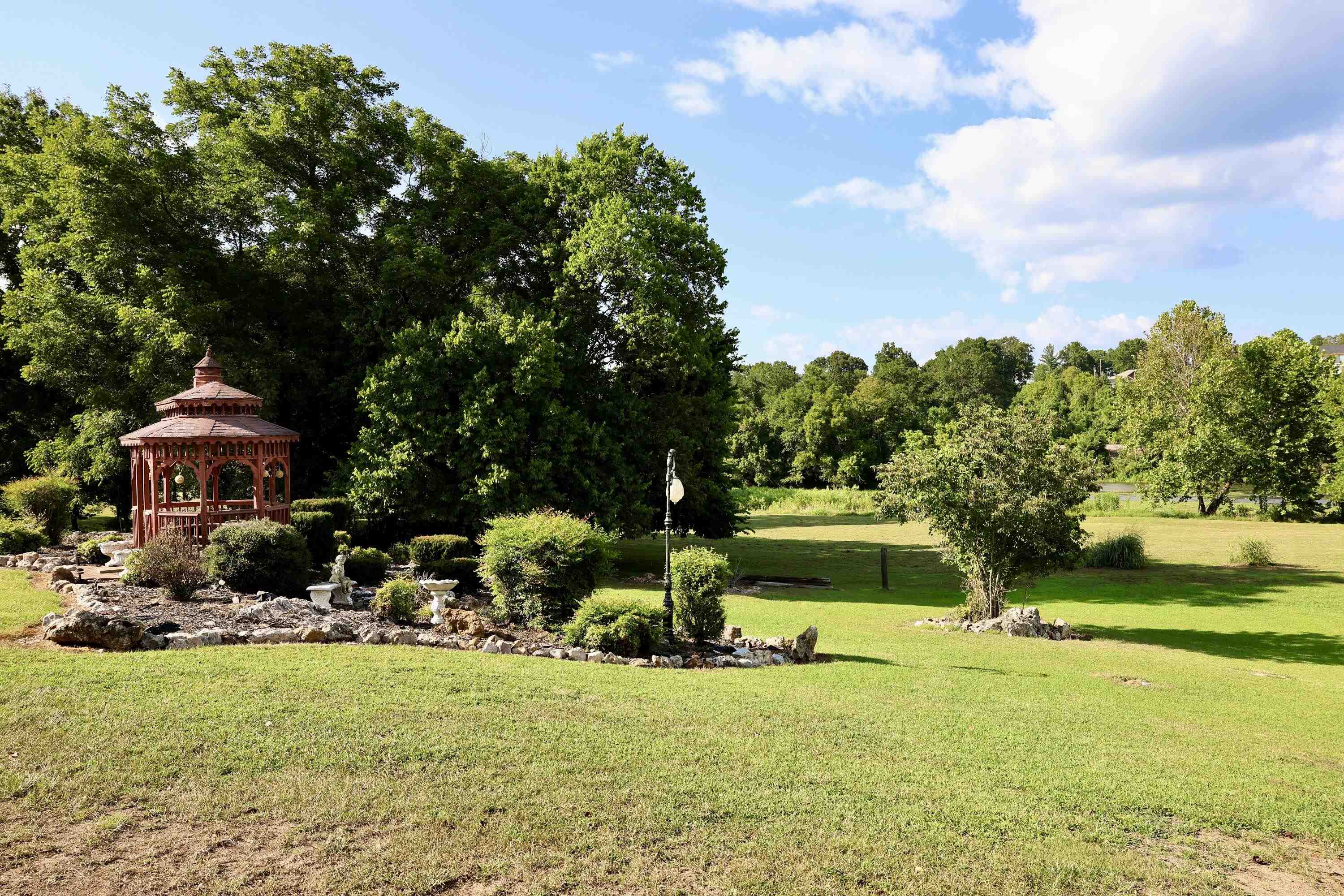 382 Riverview Drive Property Photo 24