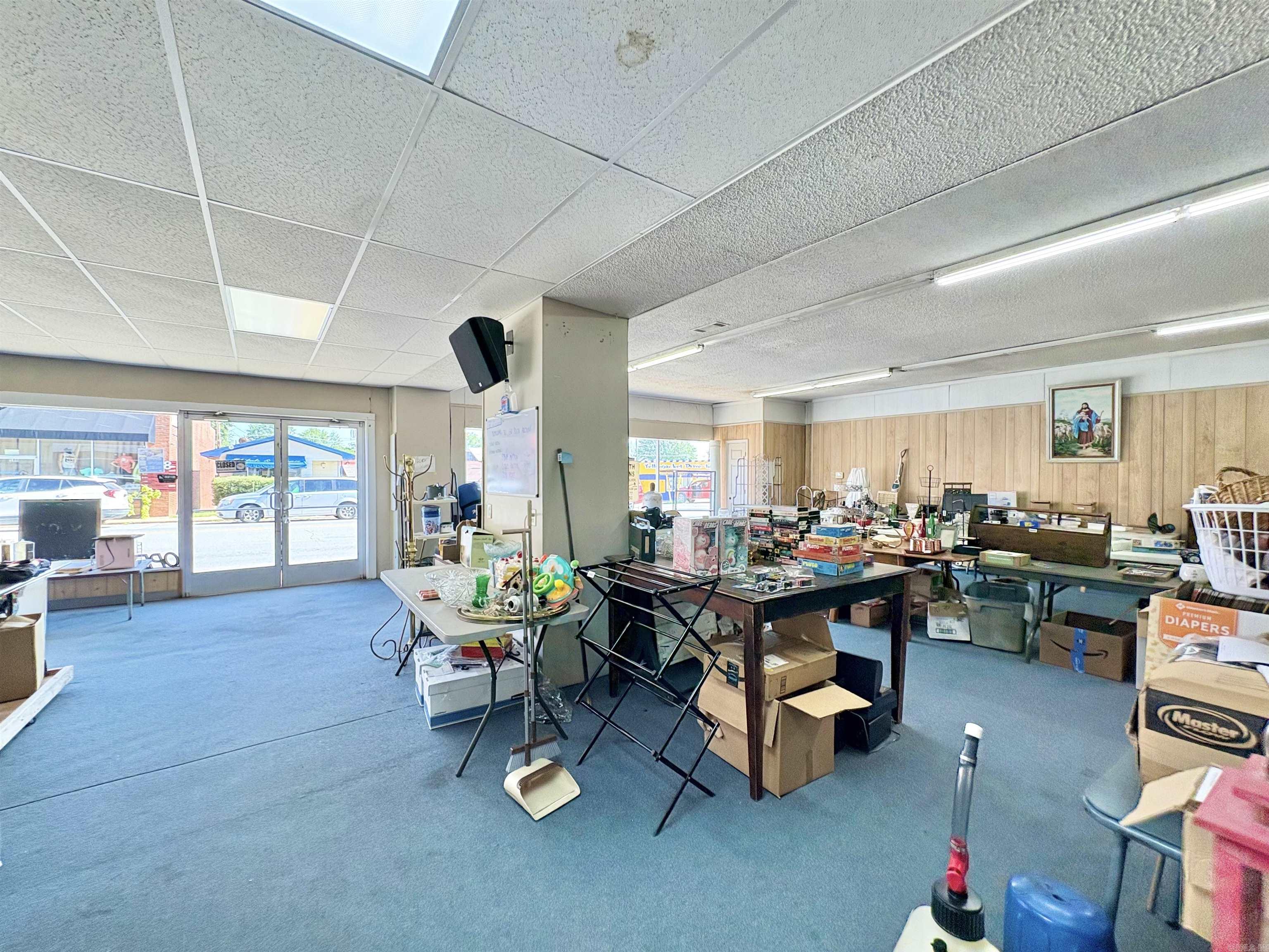 105 E Center Street Property Photo 12