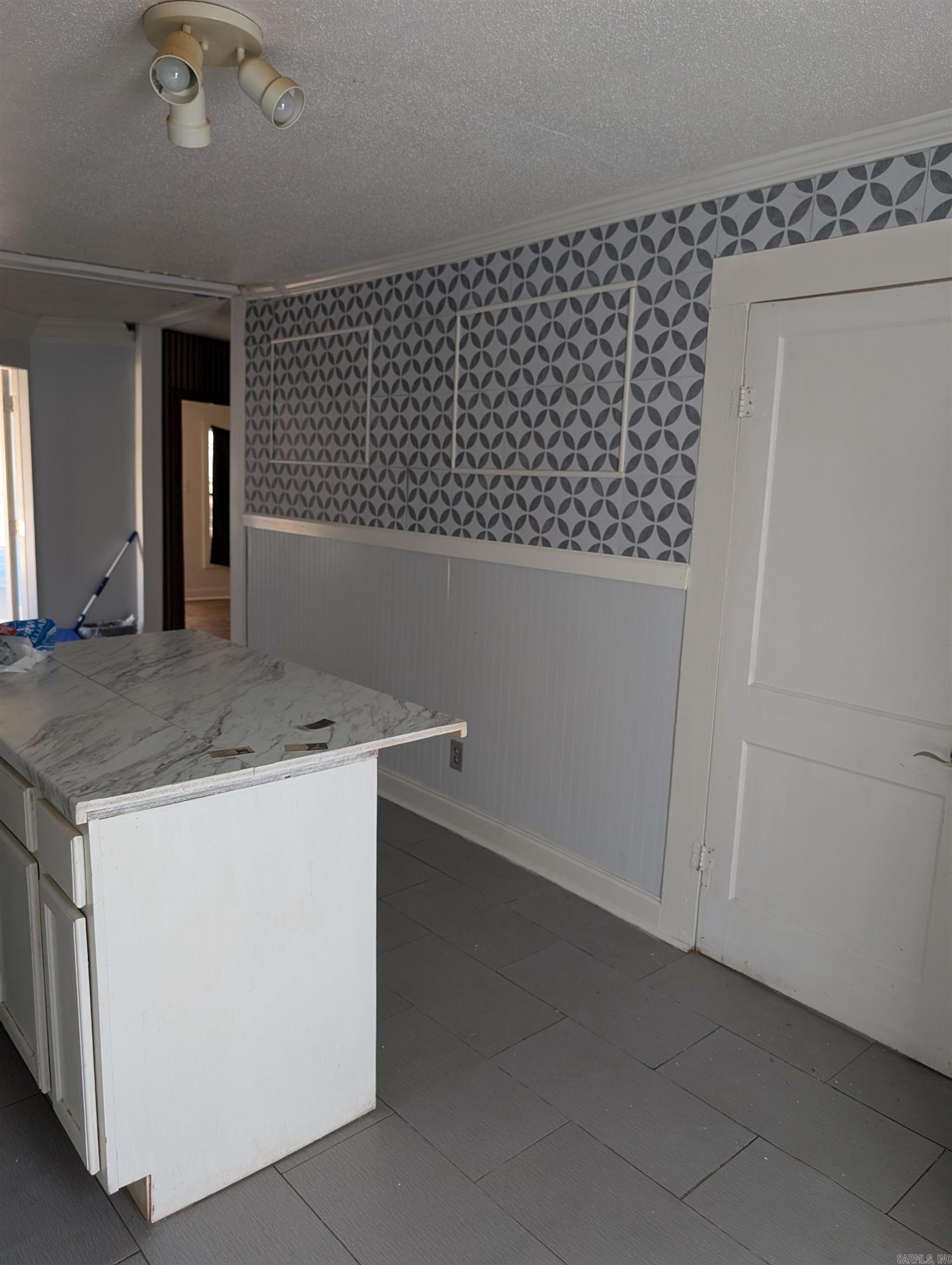 604 Sycamore Ave. Property Photo 5
