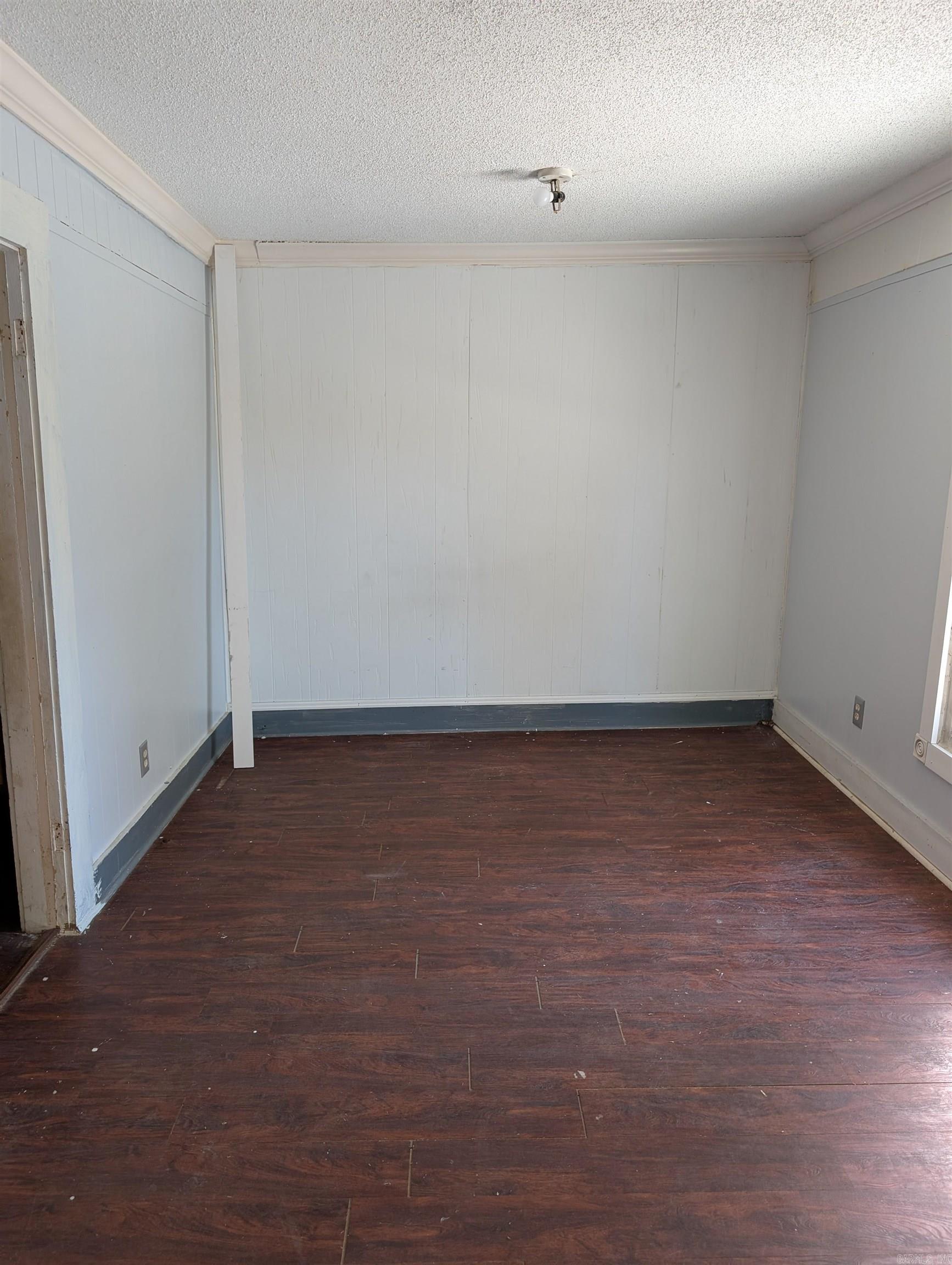 604 Sycamore Ave. Property Photo 6