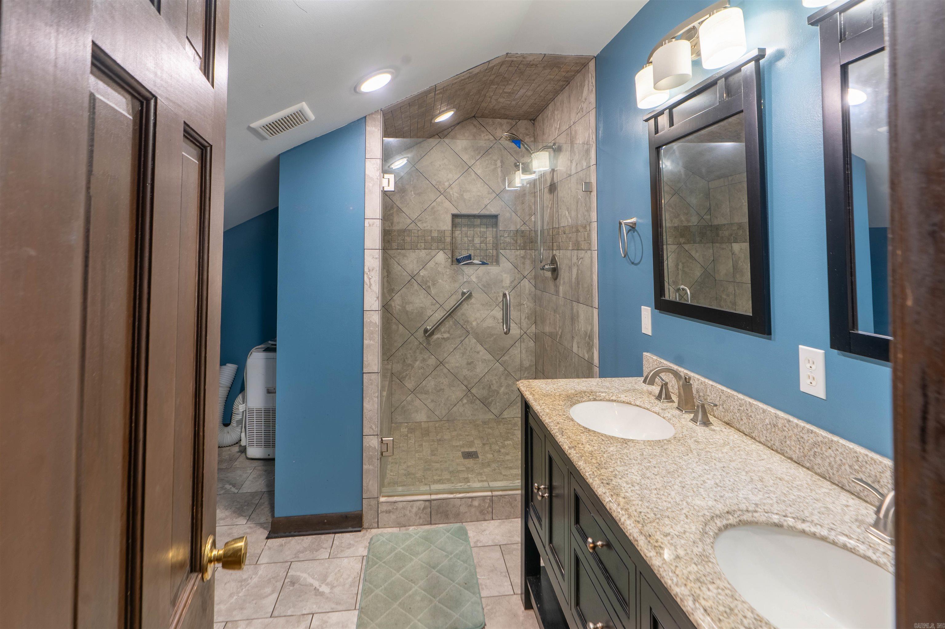 154 Mulberry St Property Photo 32