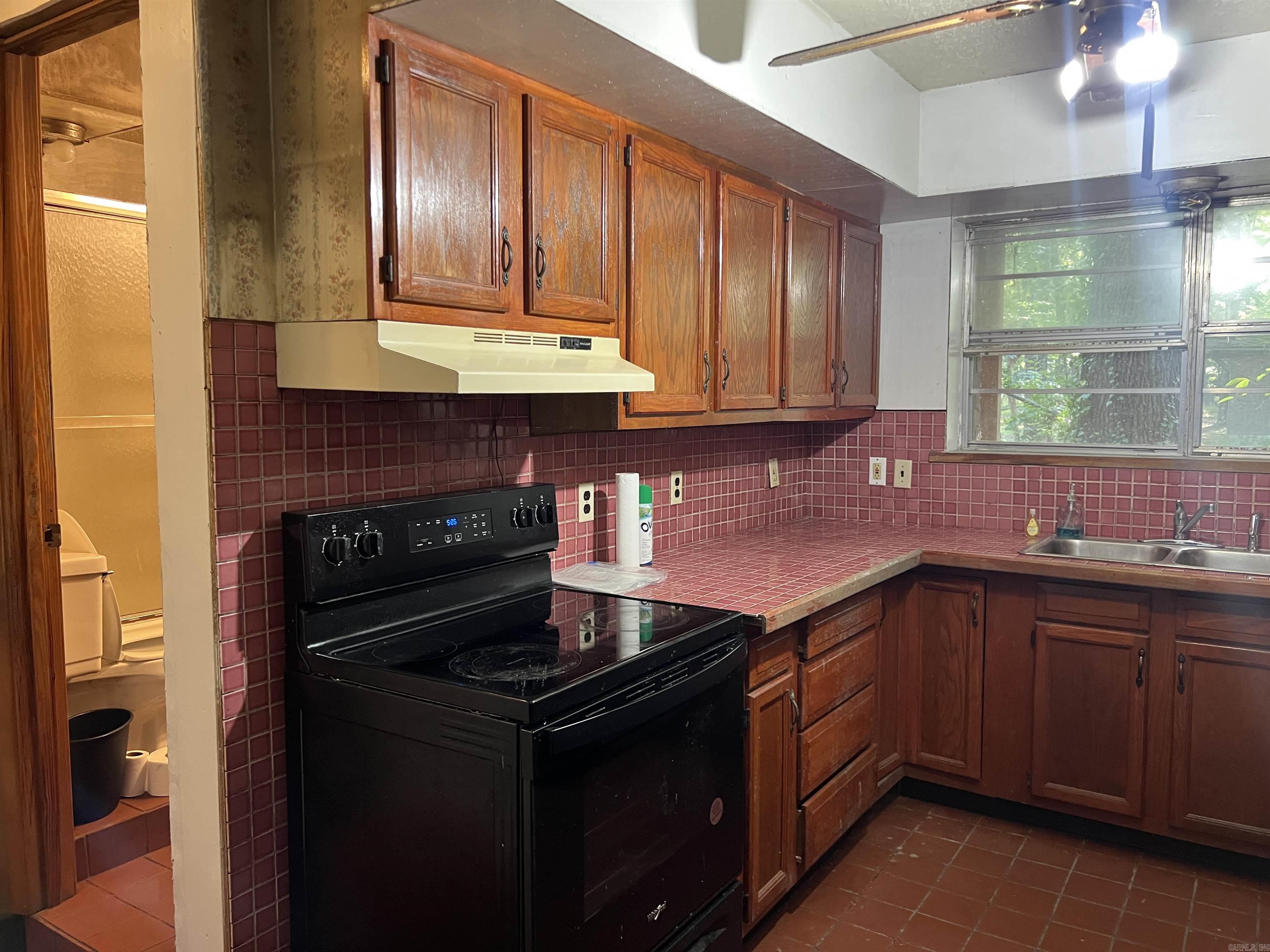 1107 Katie Lane Property Photo 11