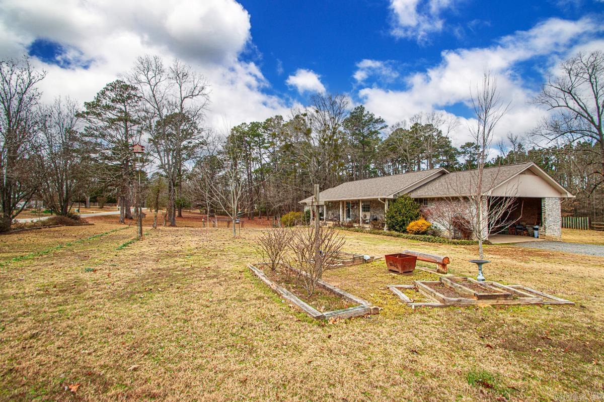 926 Grant 67 Road Property Photo 3