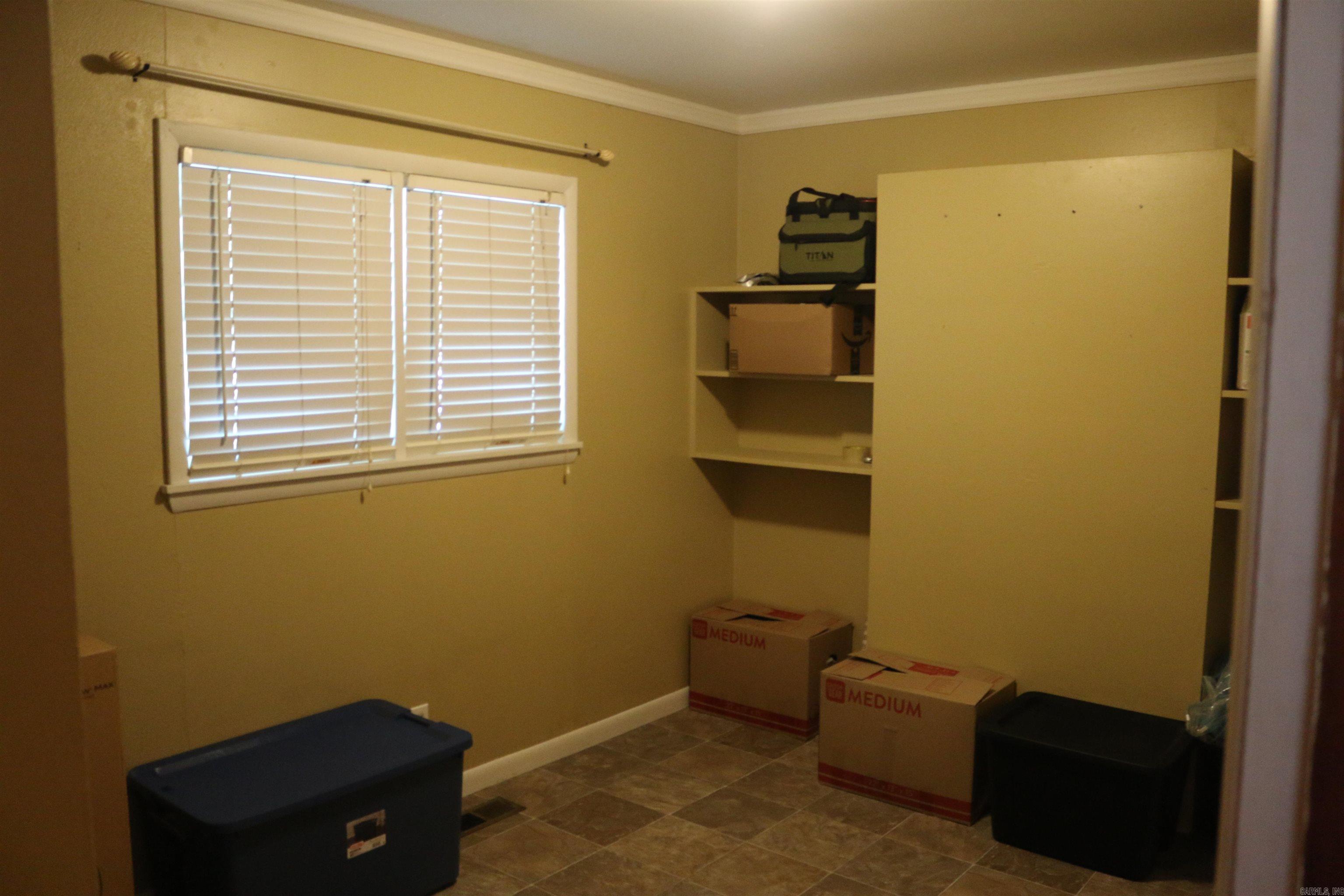 1013 Lakeside Drive Property Photo 12