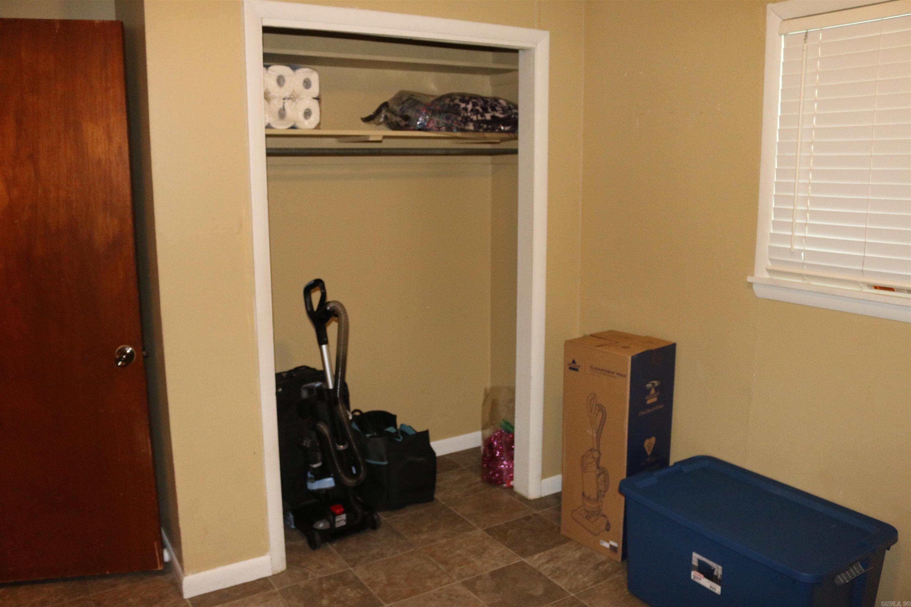 1013 Lakeside Drive Property Photo 13