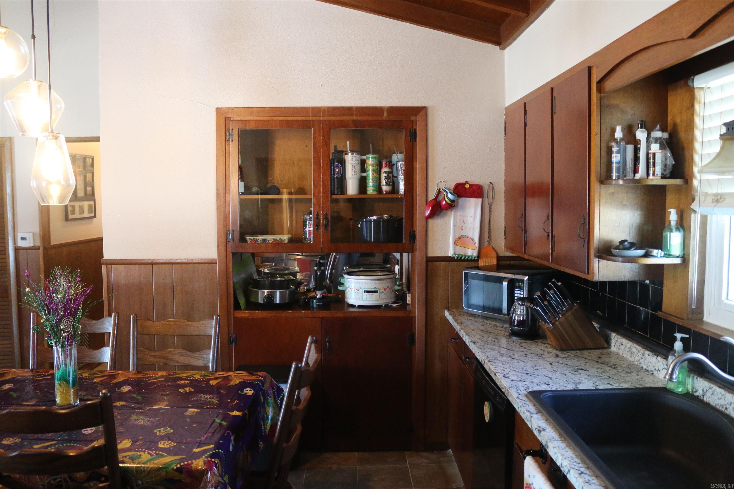 1013 Lakeside Drive Property Photo 18