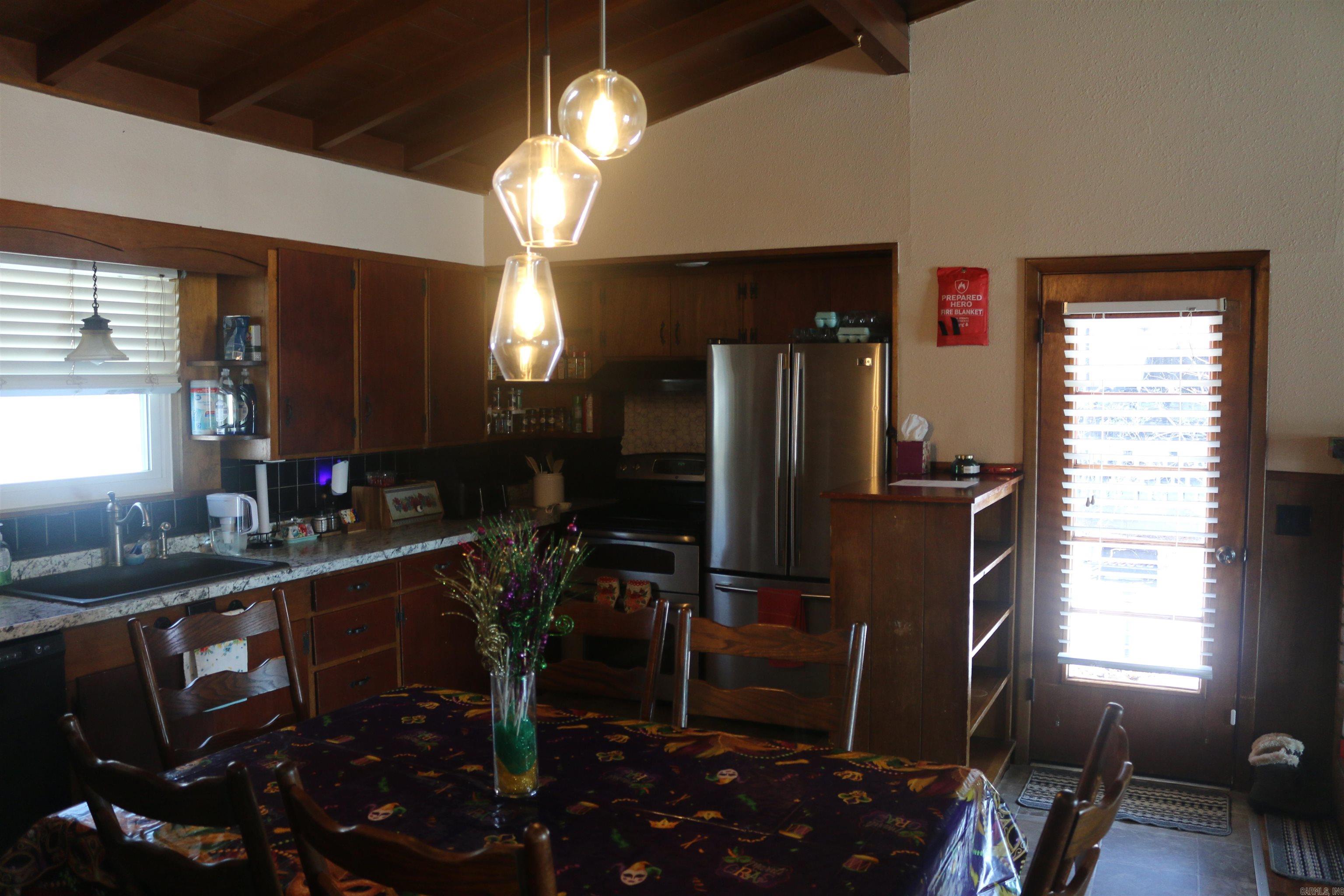 1013 Lakeside Drive Property Photo 20