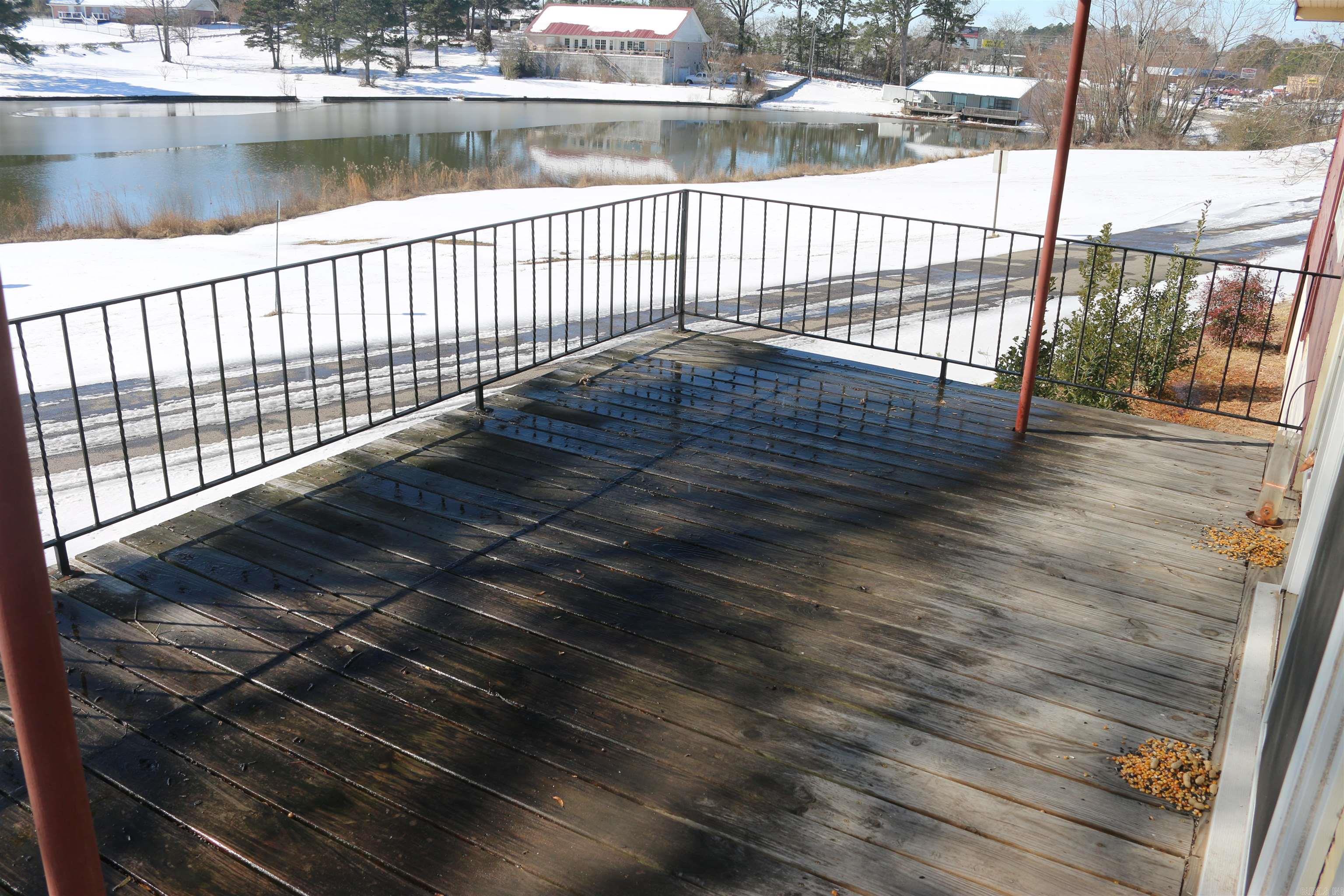 1013 Lakeside Drive Property Photo 37