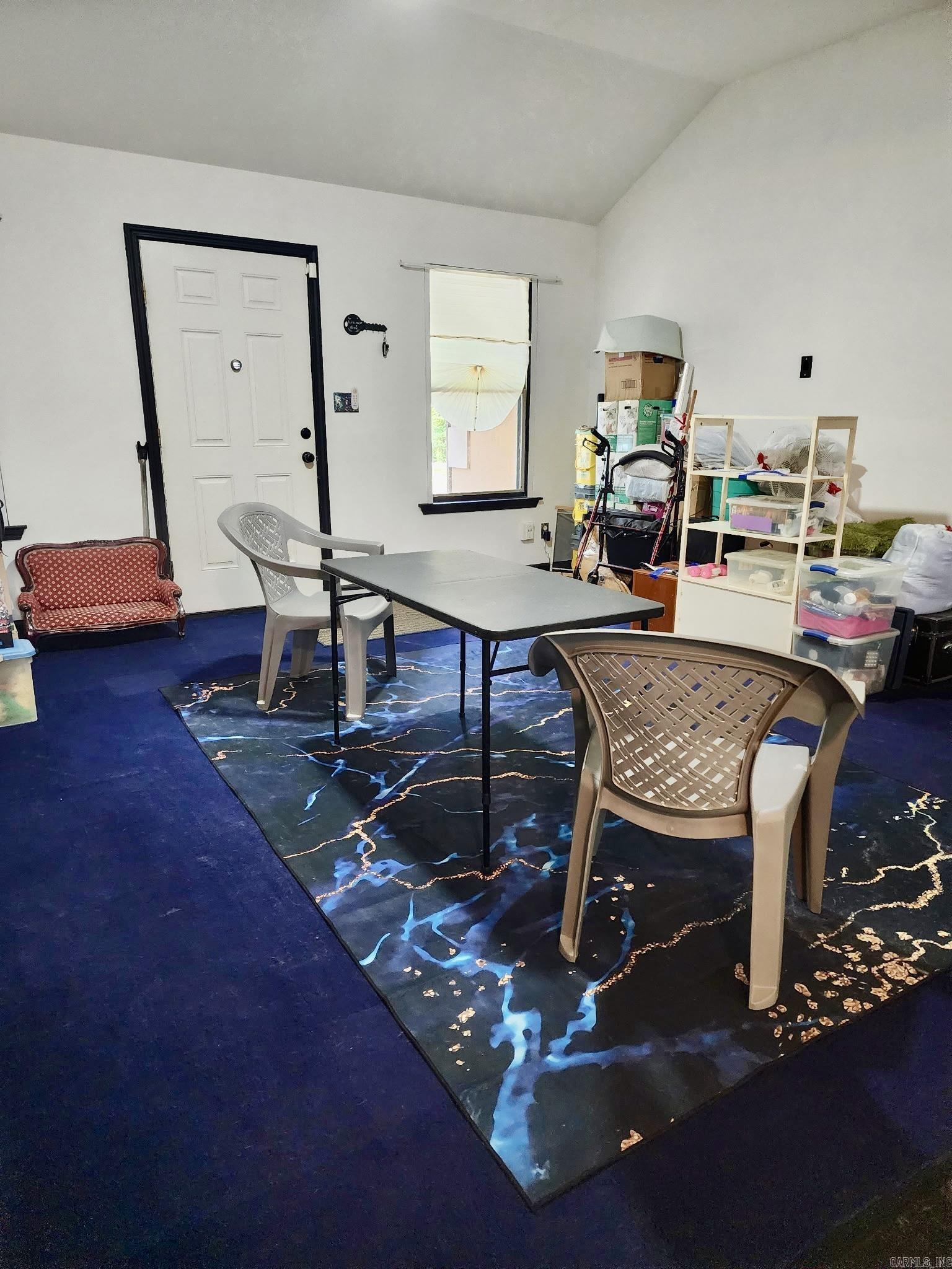 405 W Valley Street Property Photo 3