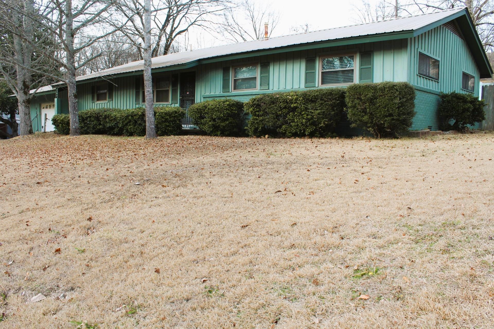 124 Valley Drive Property Photo 1