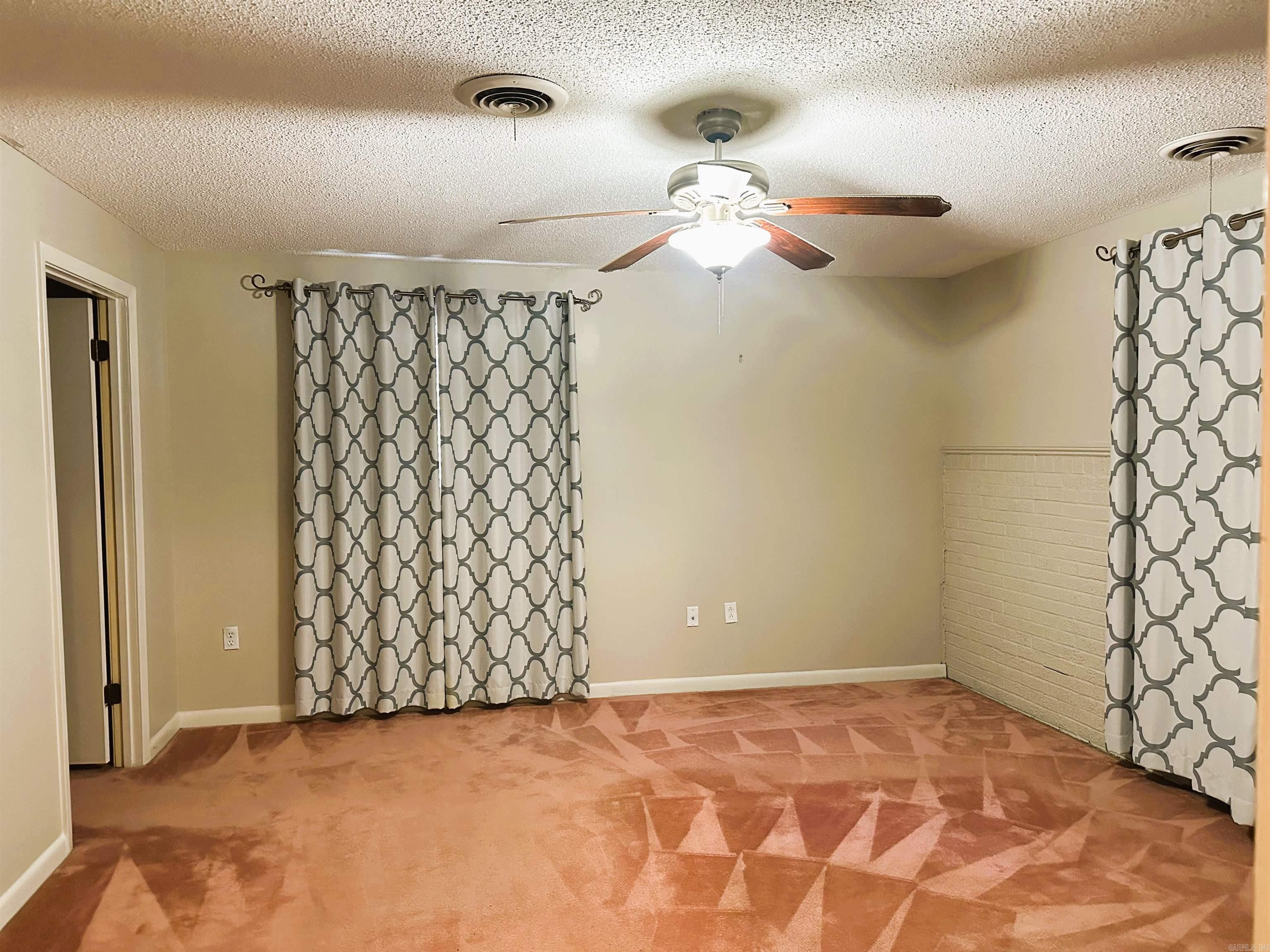 124 Valley Drive Property Photo 11