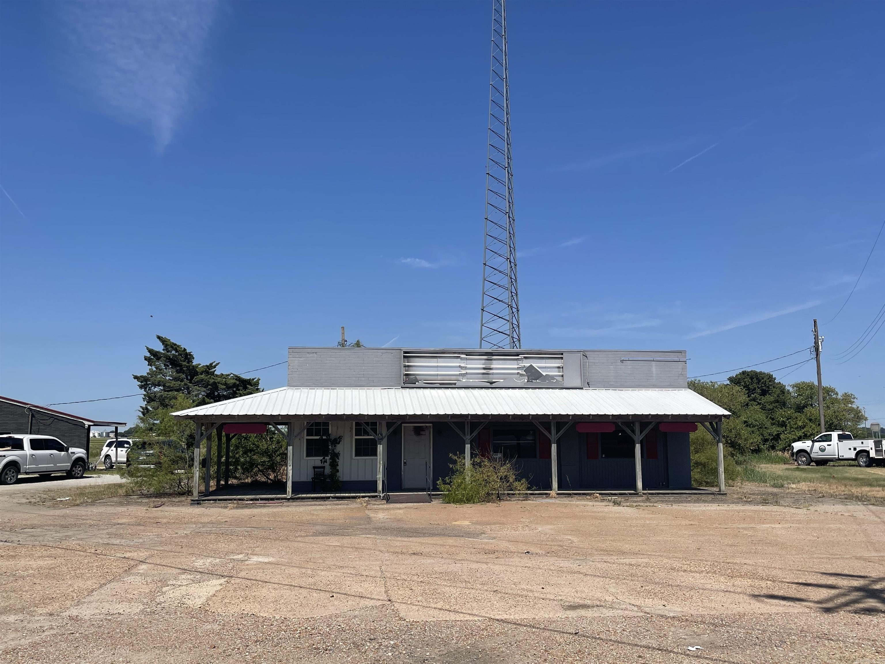 8016 Hwy 49