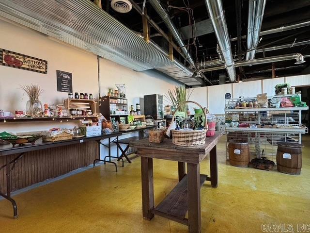 215 E Broadway Property Photo 19
