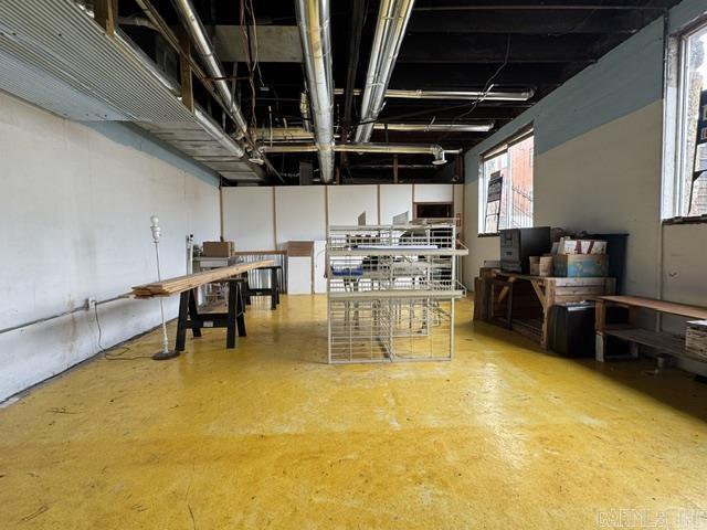 215 E Broadway Property Photo 22