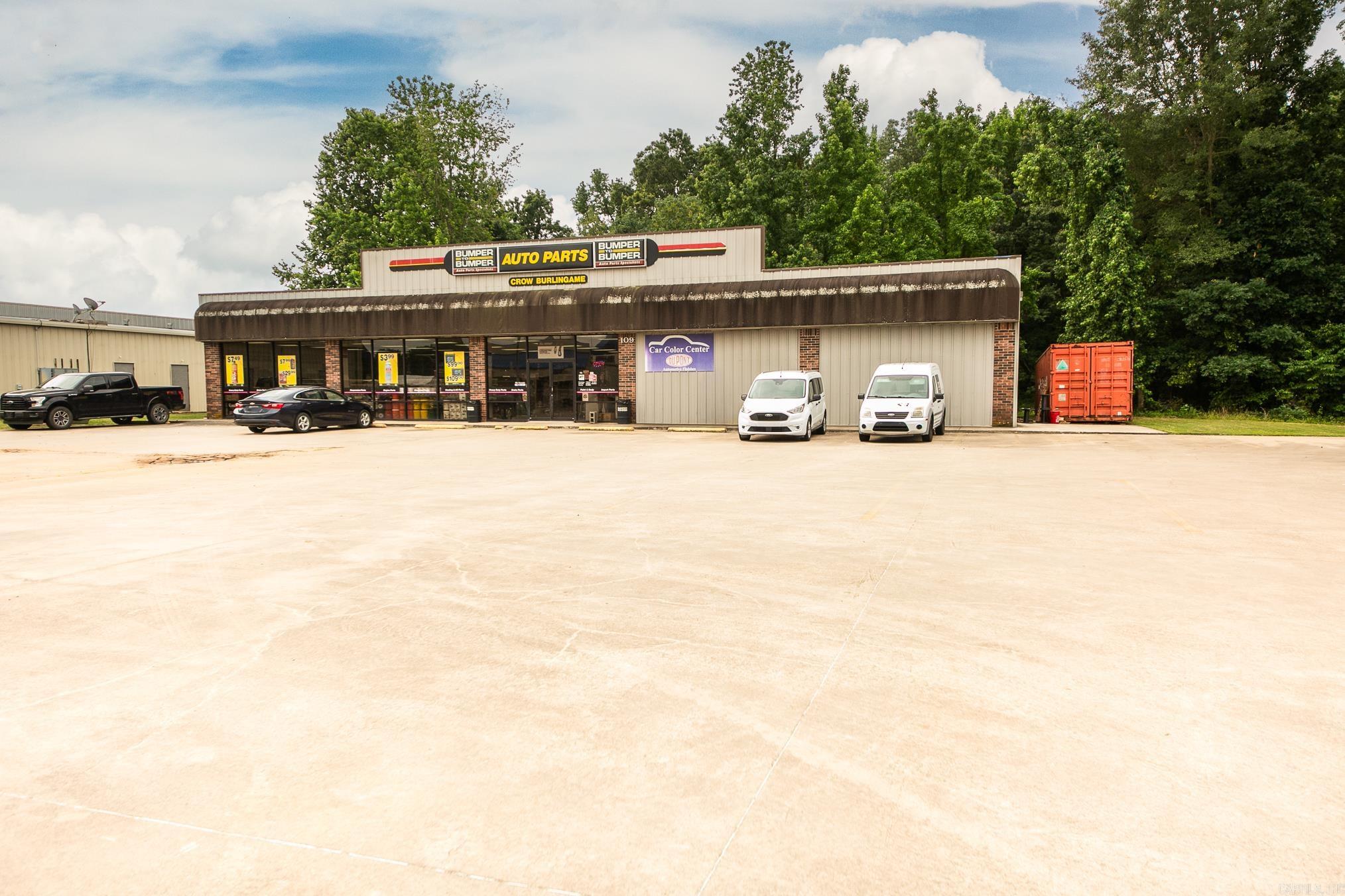 109 Plaza Boulevard Property Photo 6