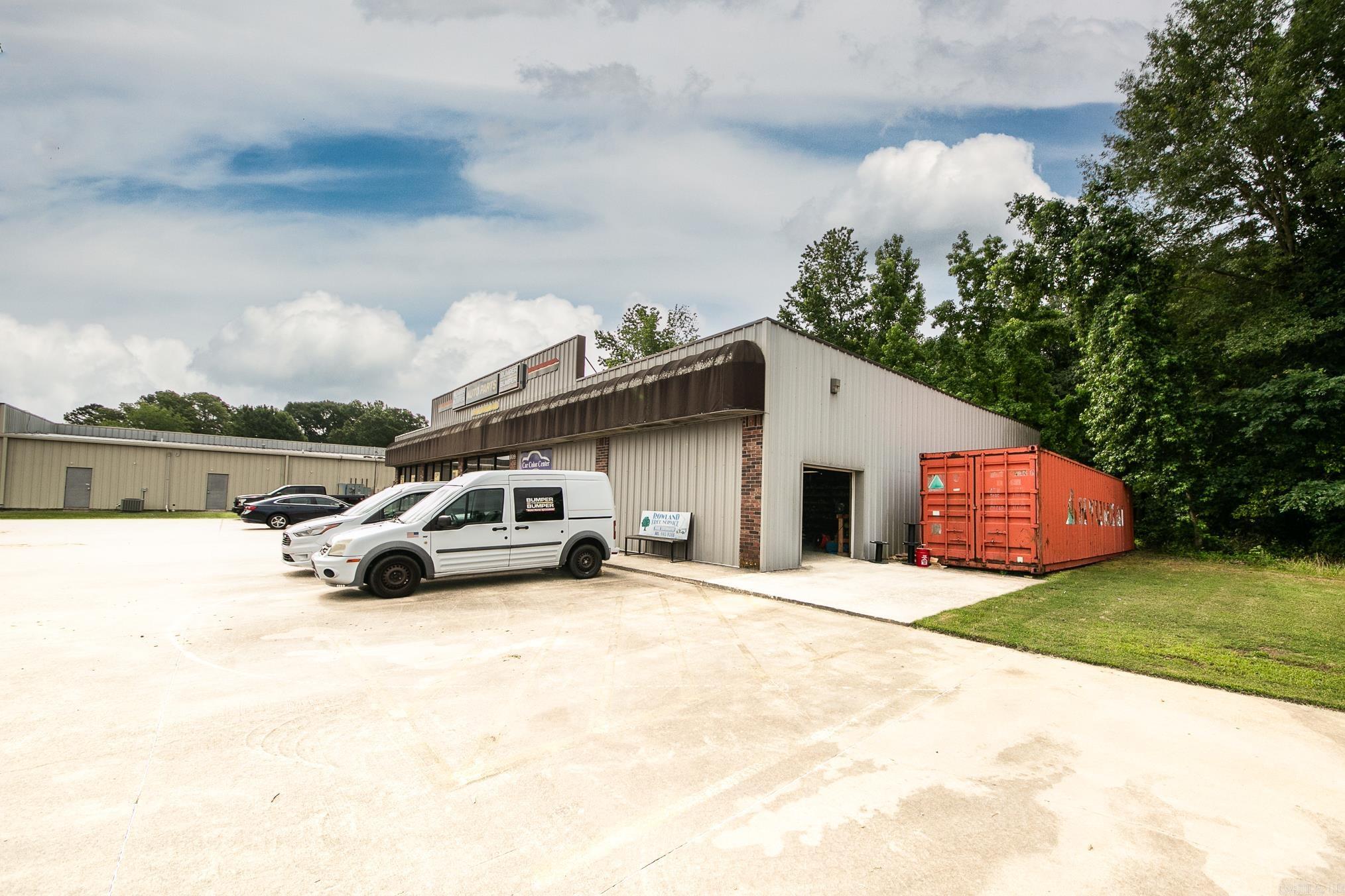 109 Plaza Boulevard Property Photo 9